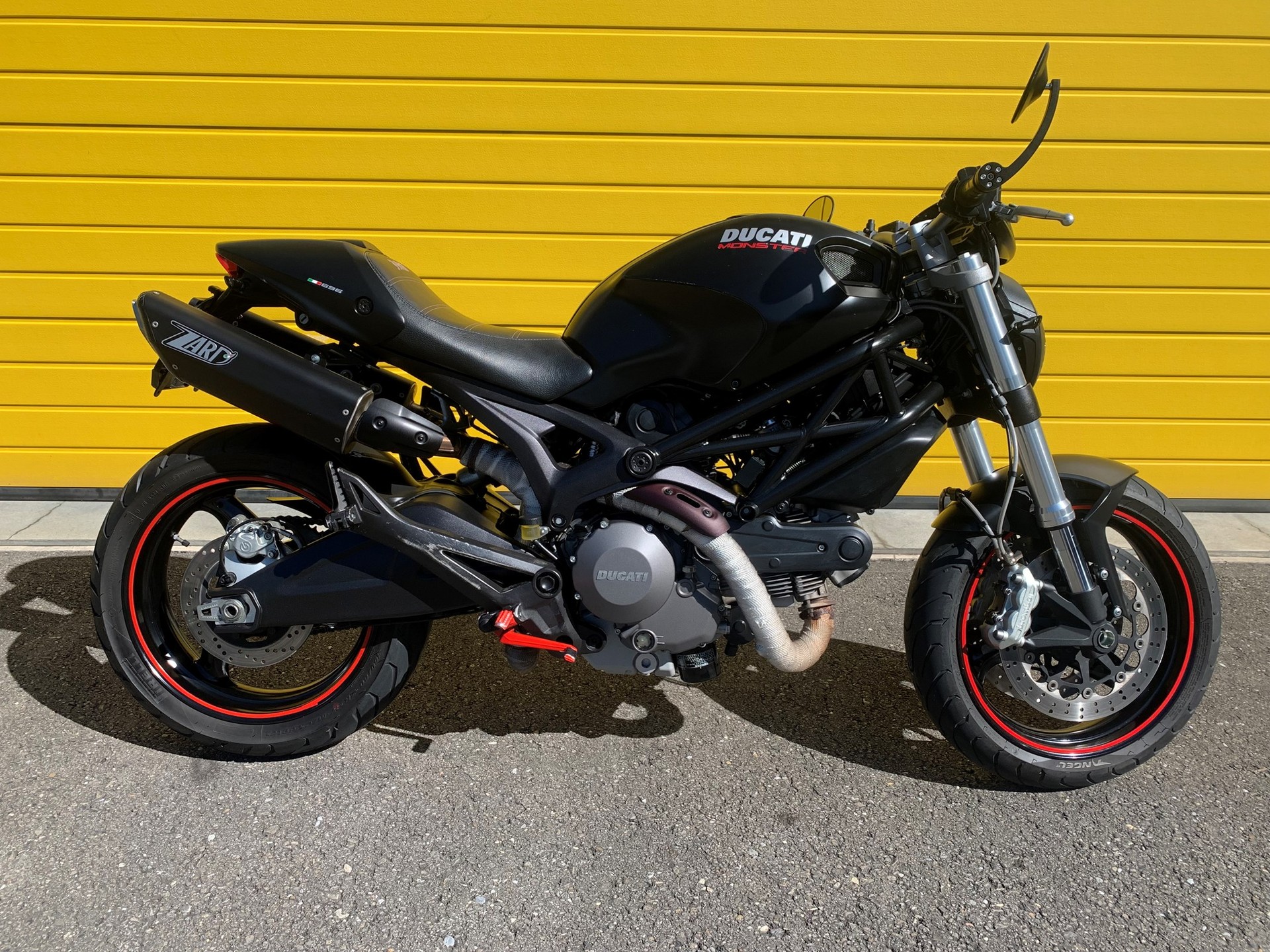 DUCATI Monster 696M ABS (25kW)-image-0