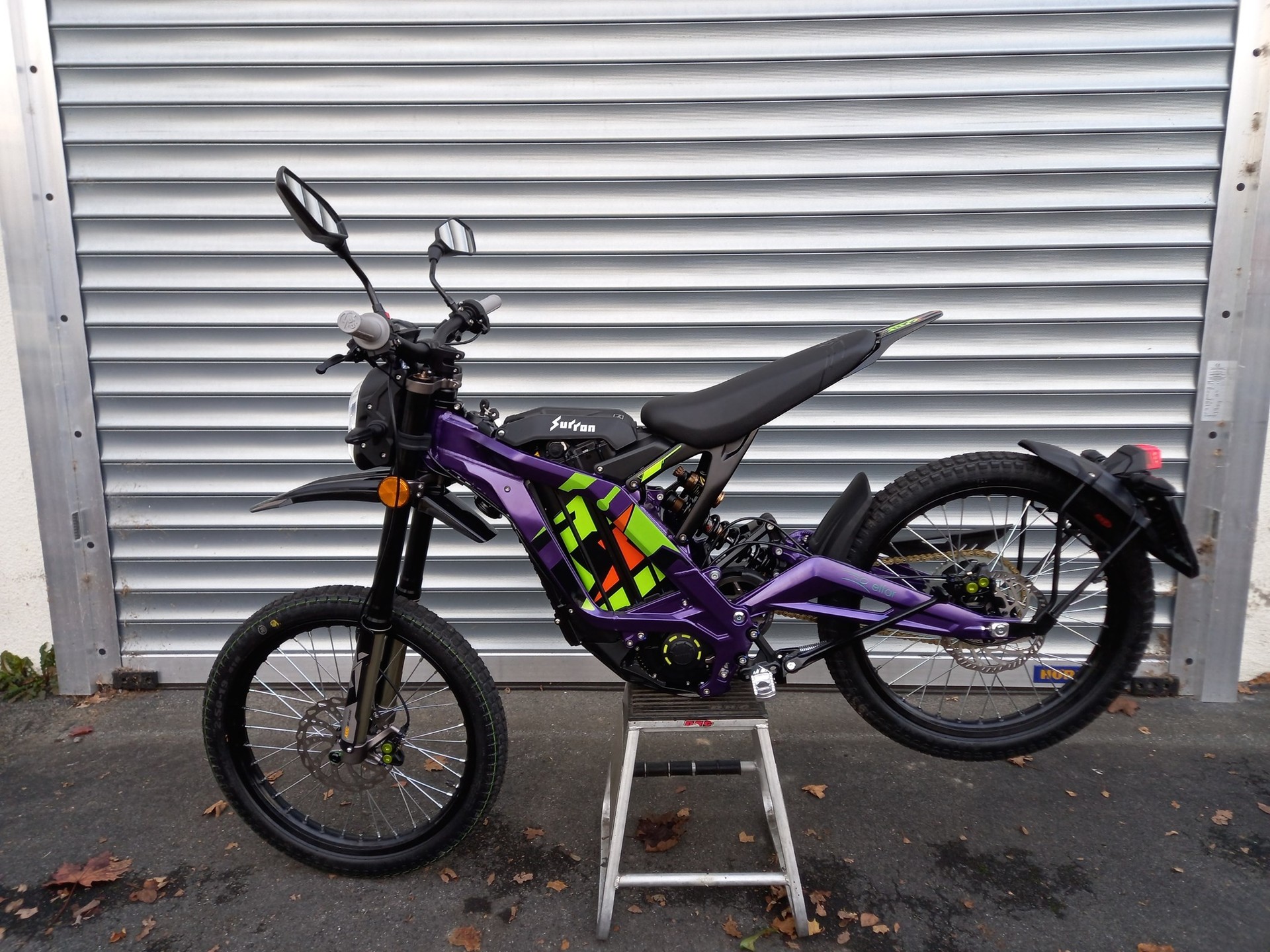 SUR-RON Light Bee violett-image-1