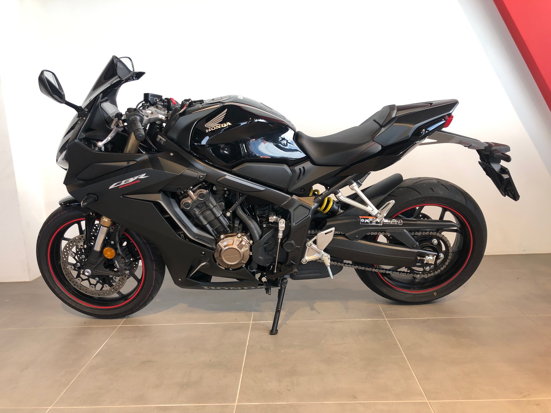 HONDA CBR 650 R-showroom-element-3