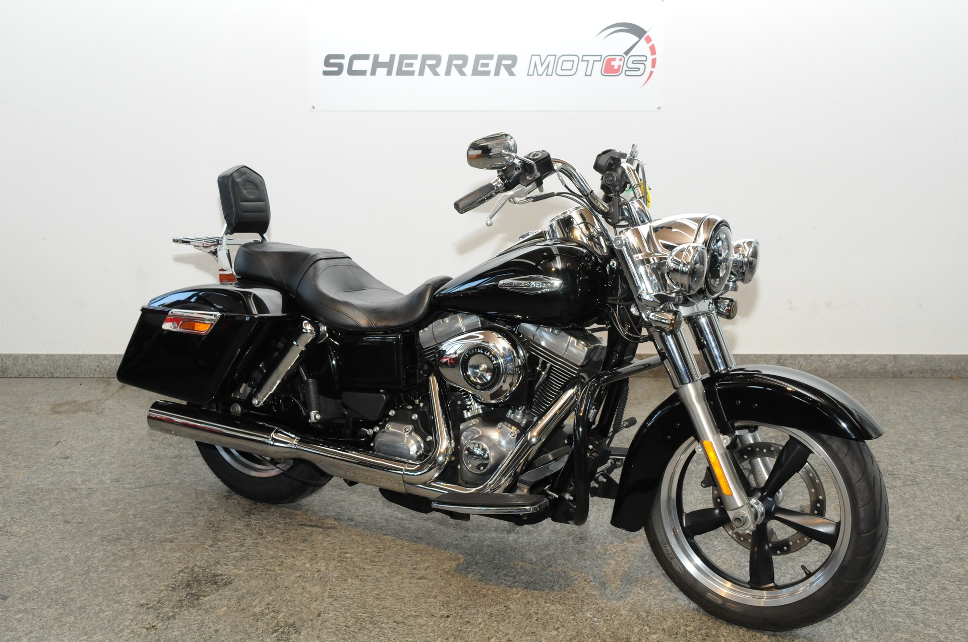 HARLEY-DAVIDSON FLD Dyna Switchback ABS-showroom-element-1