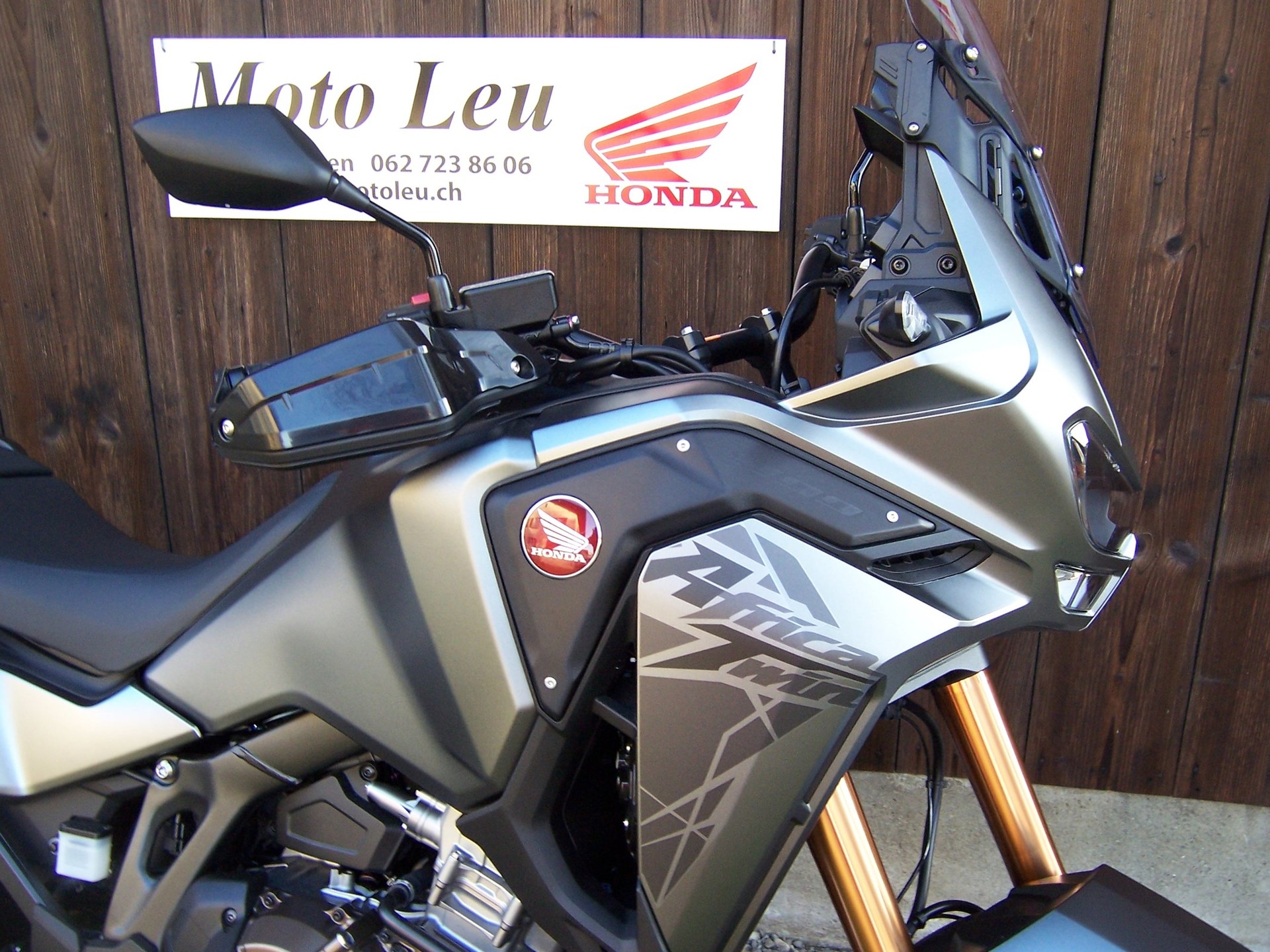 HONDA CRF 1100 DCT Africa Twin Adventure-showroom-element-2