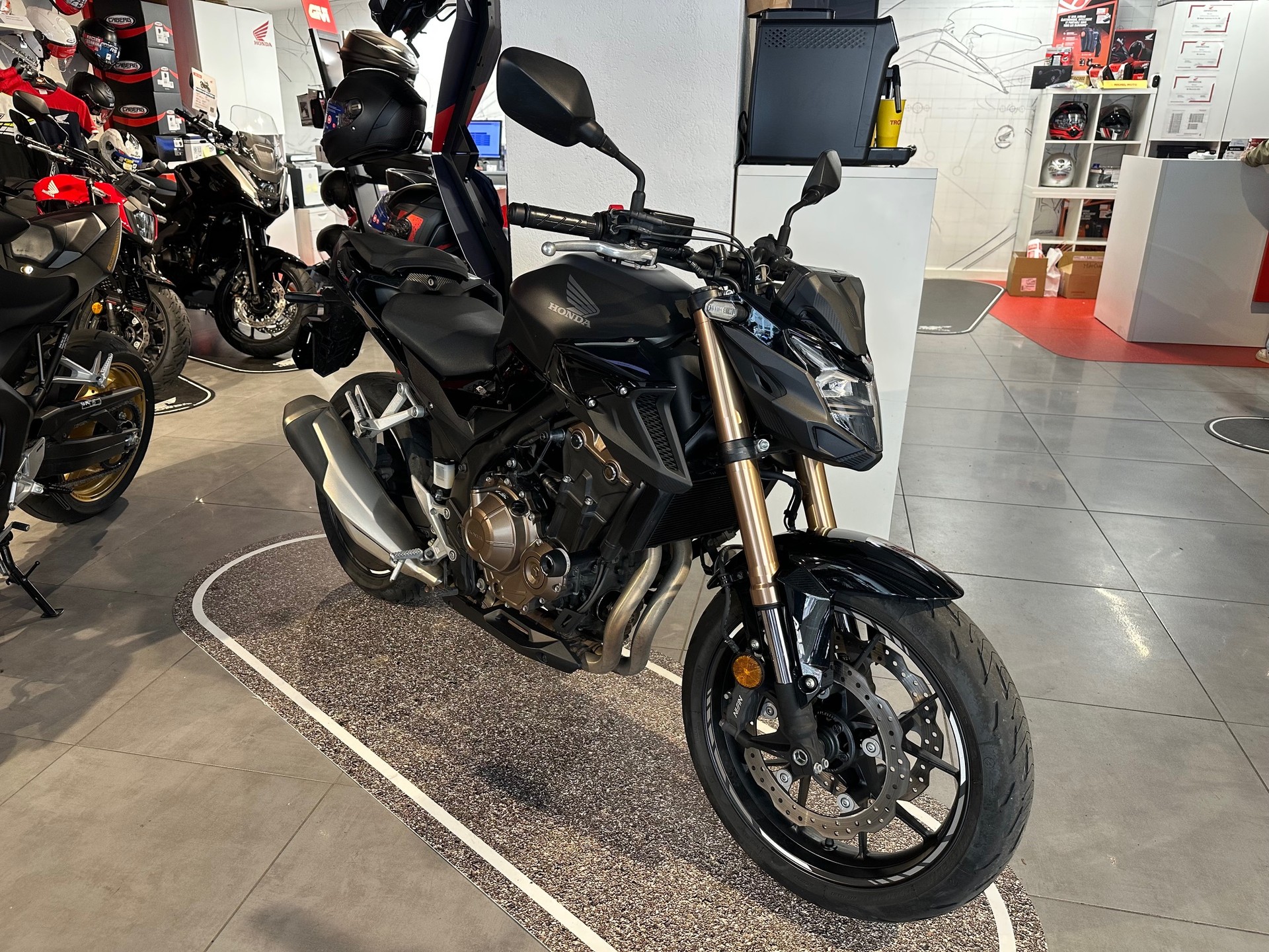 HONDA CB 500 F-image-1