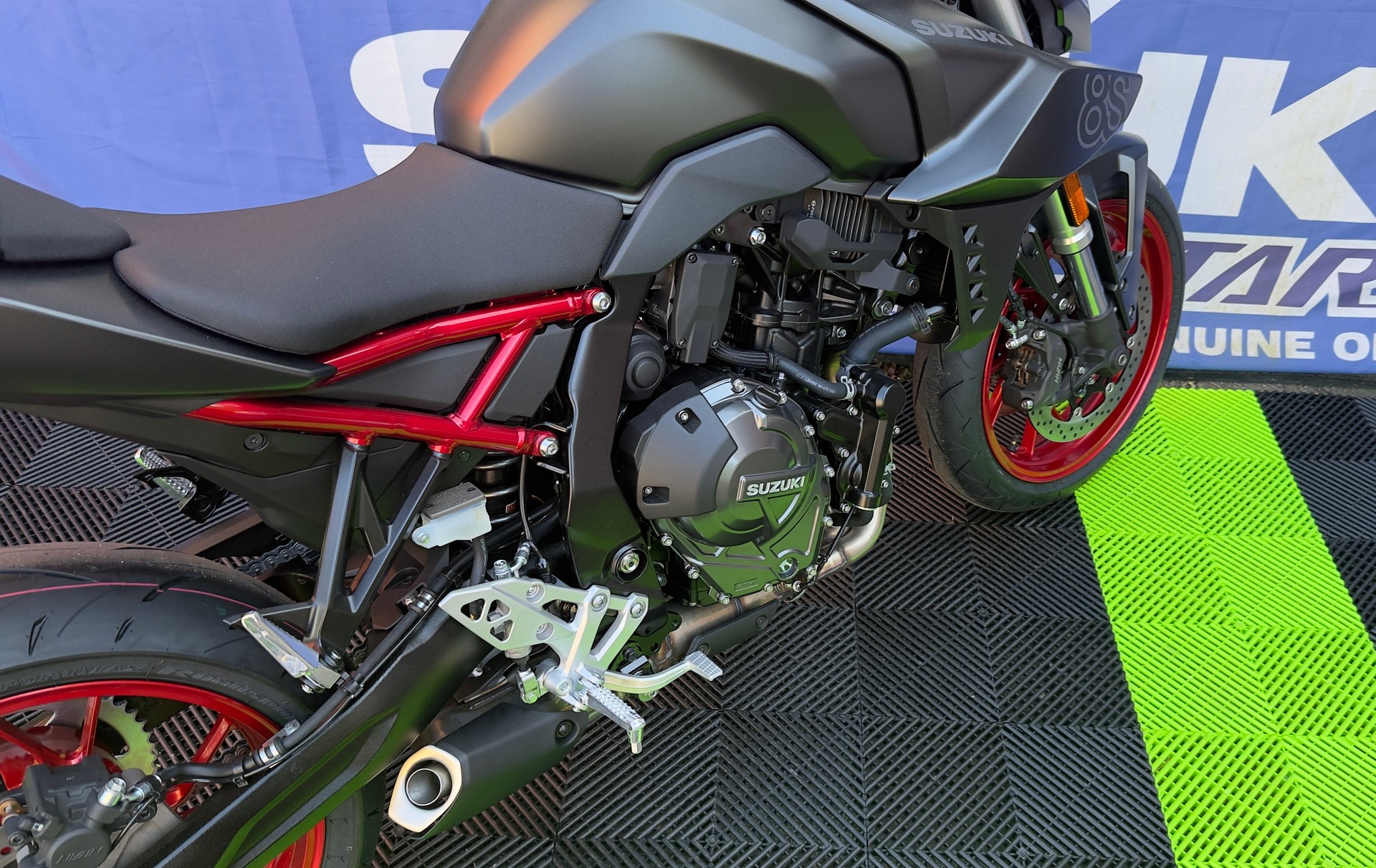 SUZUKI GSX 8 S (35kW)-image-5