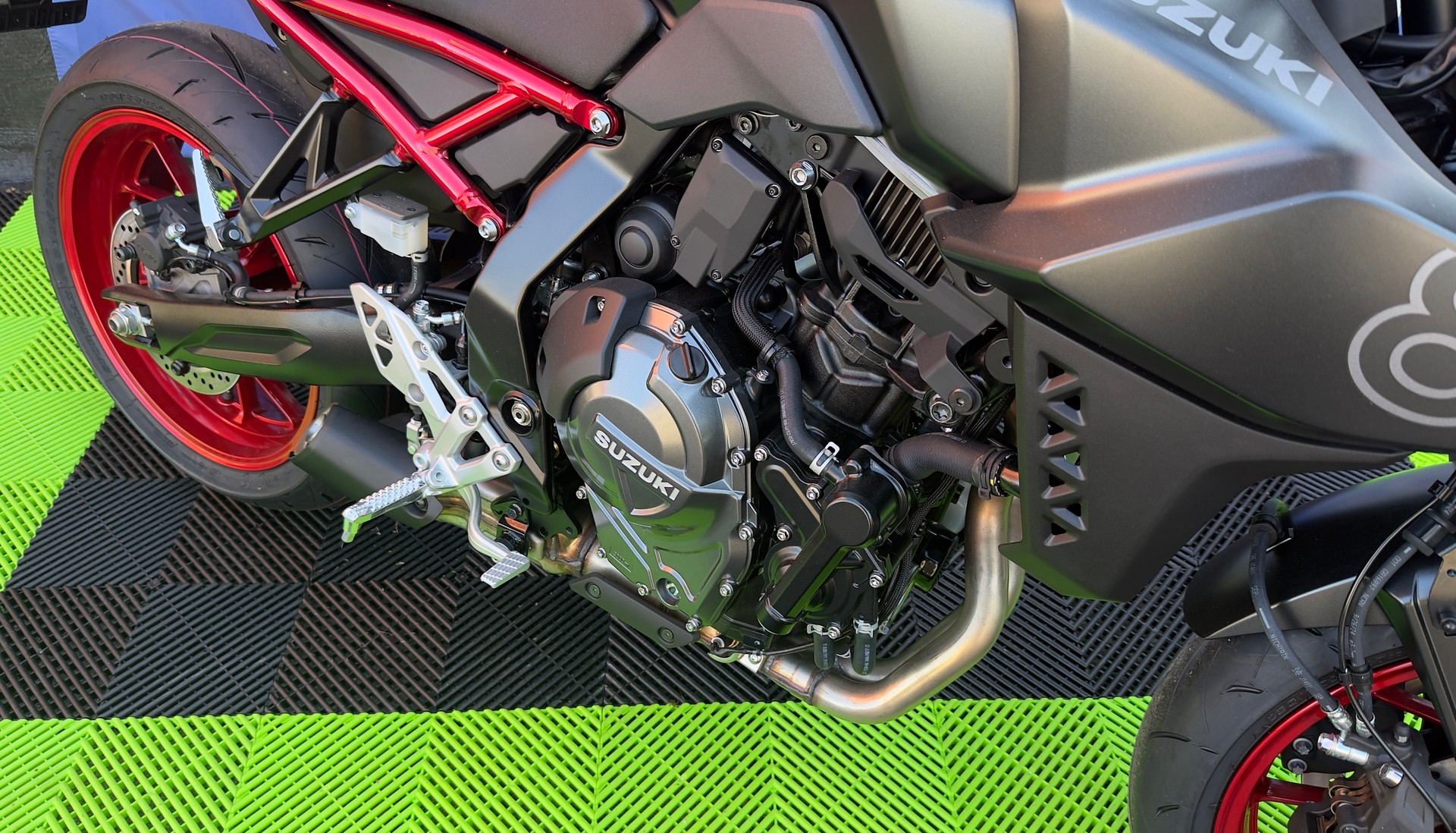 SUZUKI GSX 8 S (35kW)-image-14