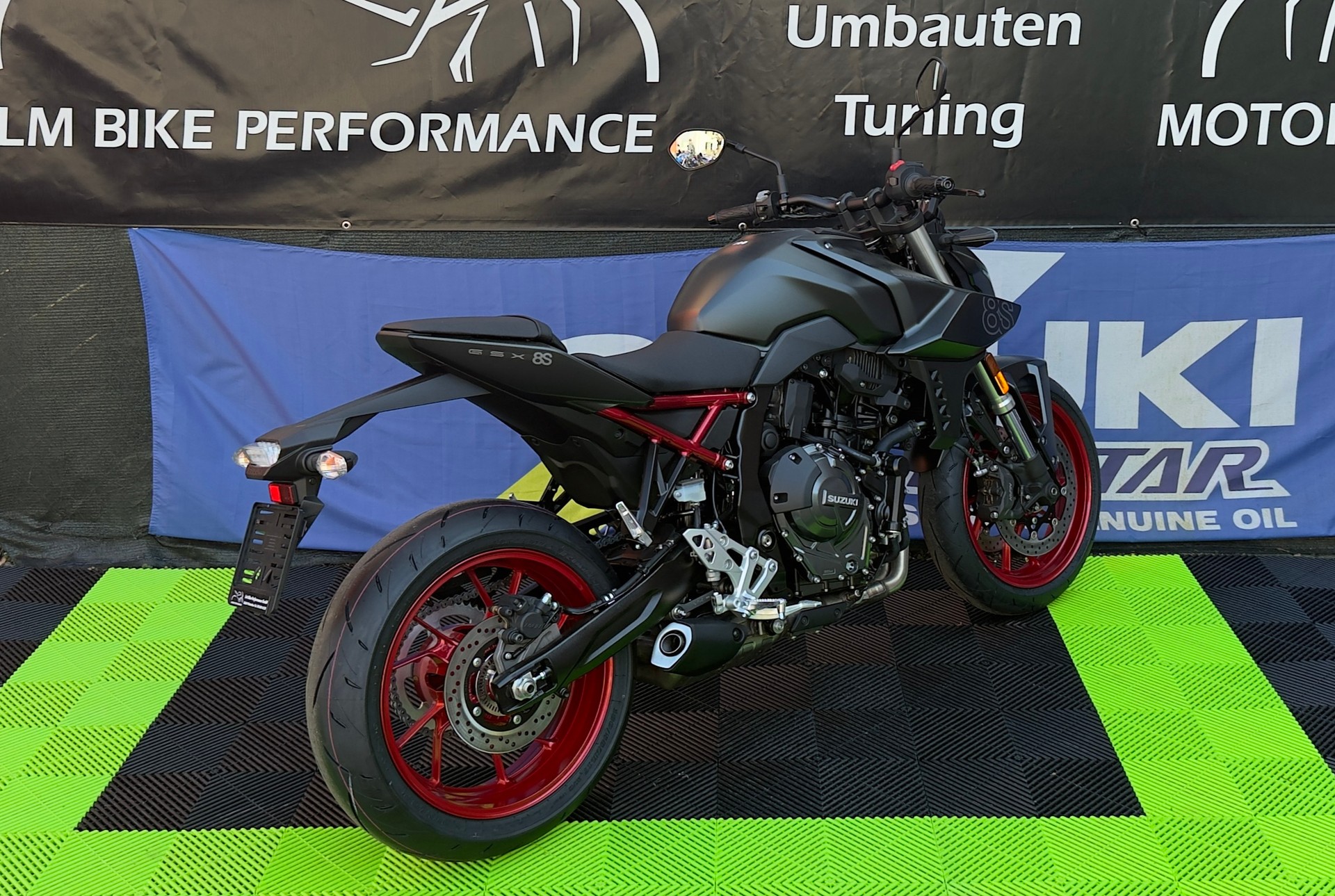 SUZUKI GSX 8 S (35kW)-showroom-element-1