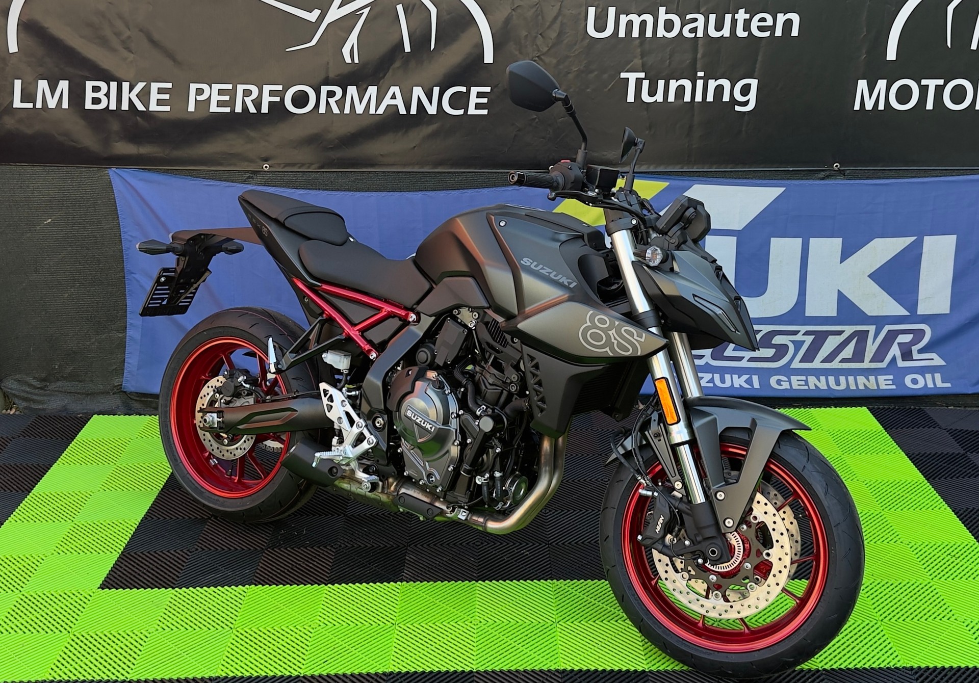 SUZUKI GSX 8 S (35kW)-showroom-element-3
