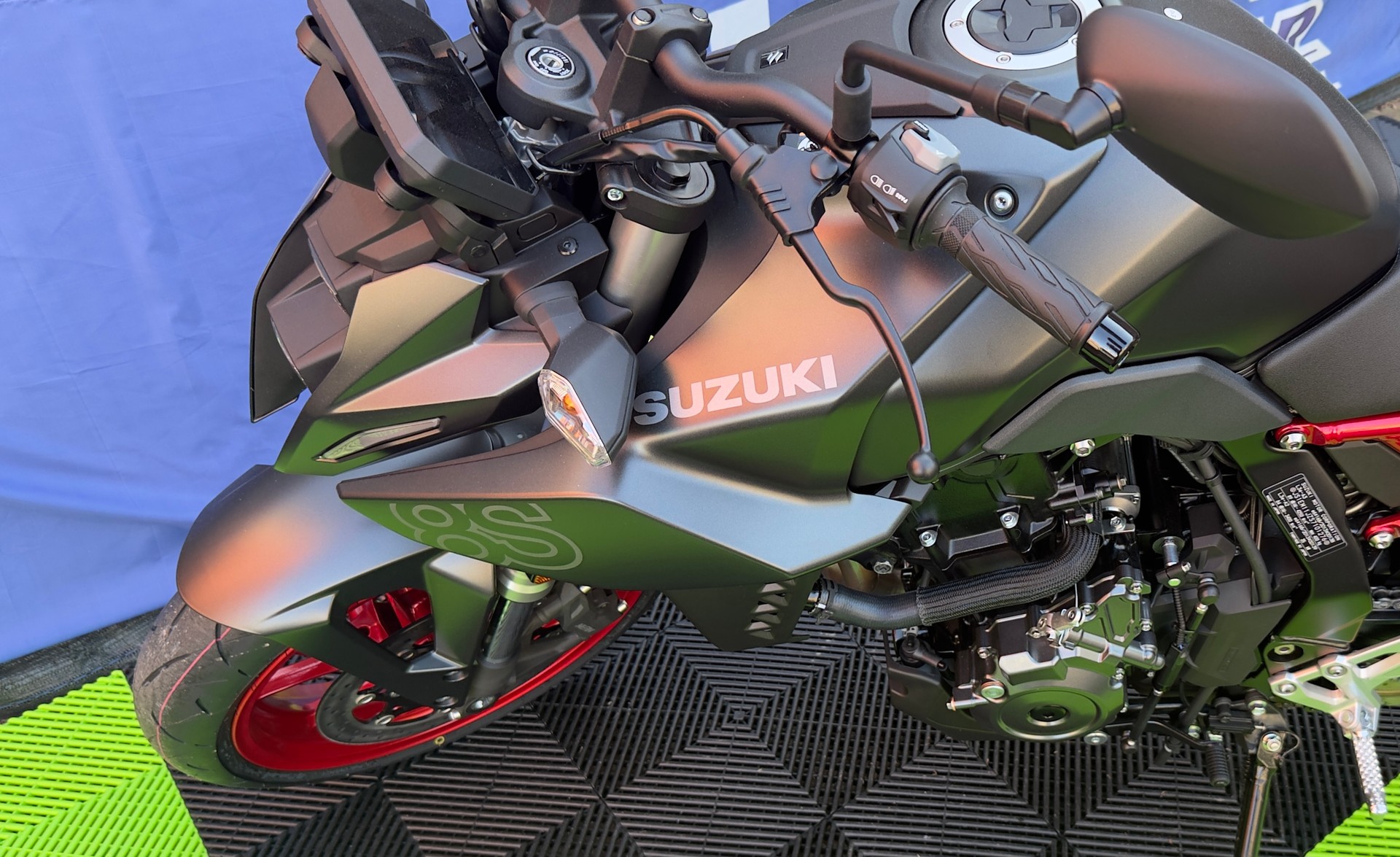 SUZUKI GSX 8 S (35kW)-image-7