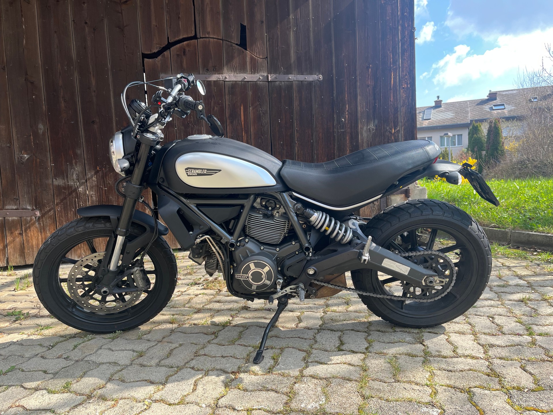DUCATI SCRAMBLER 800