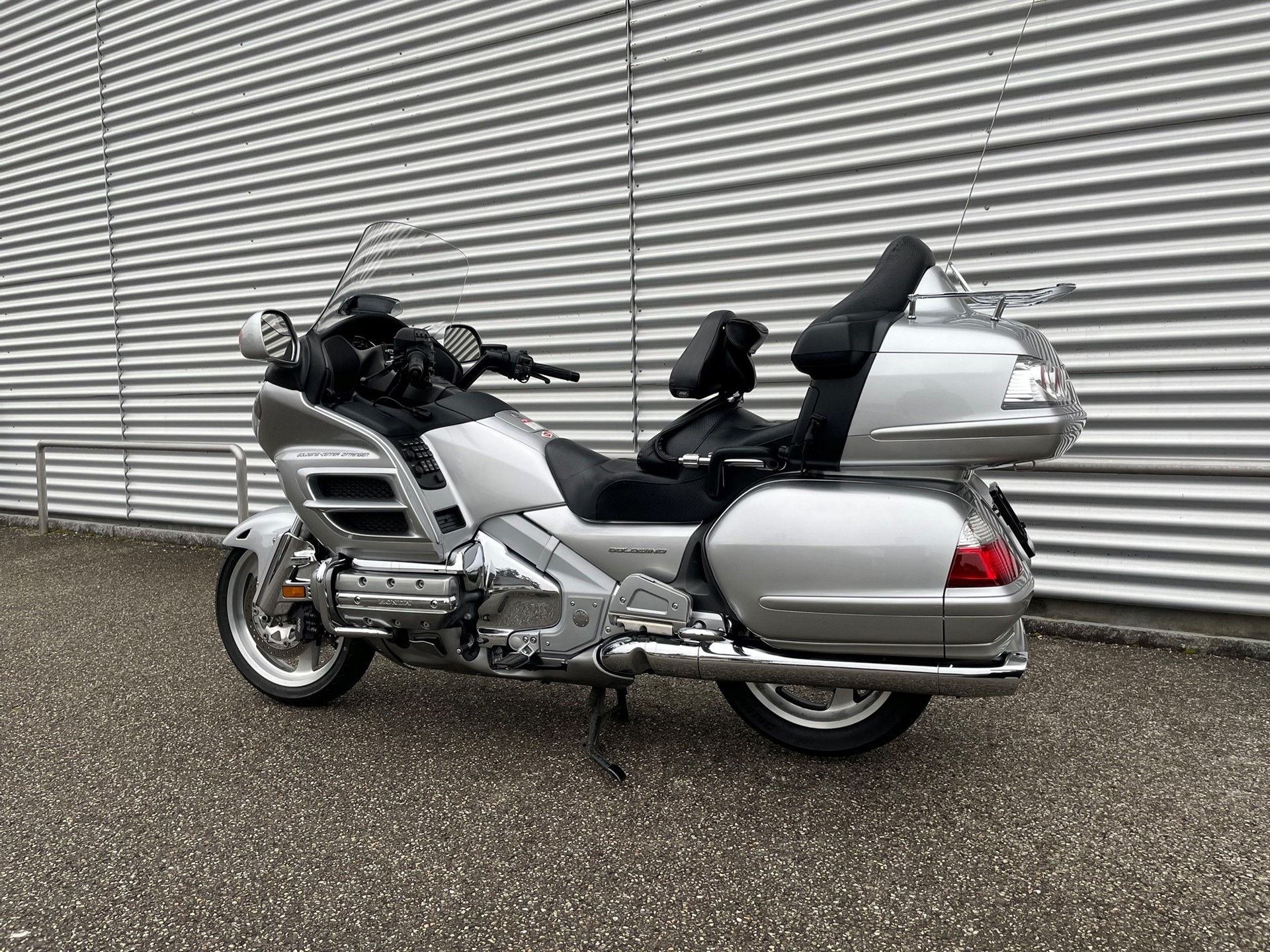 HONDA GL 1800 A Goldwing-image-4