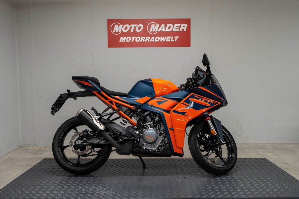KTM 390 RC ABS-showroom-element-1