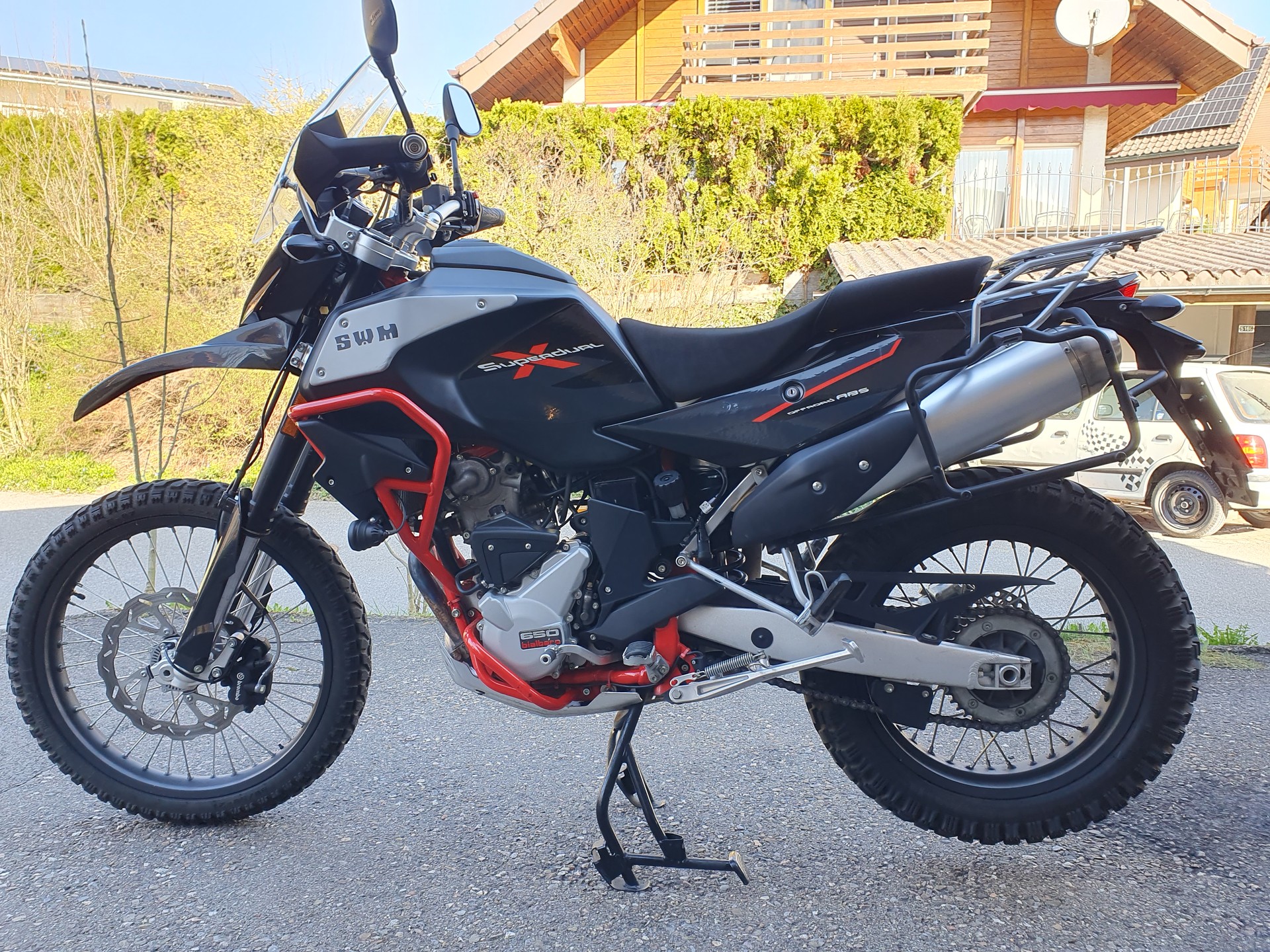 SWM 650 Superdual X