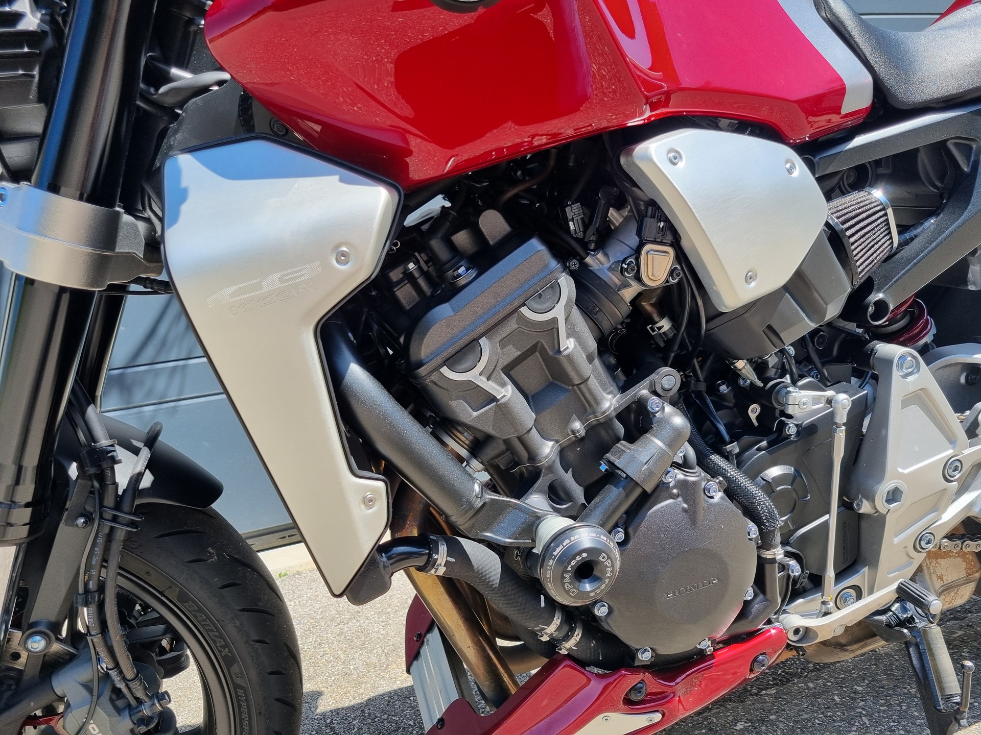 HONDA CB 1000 R ABS-showroom-element-3