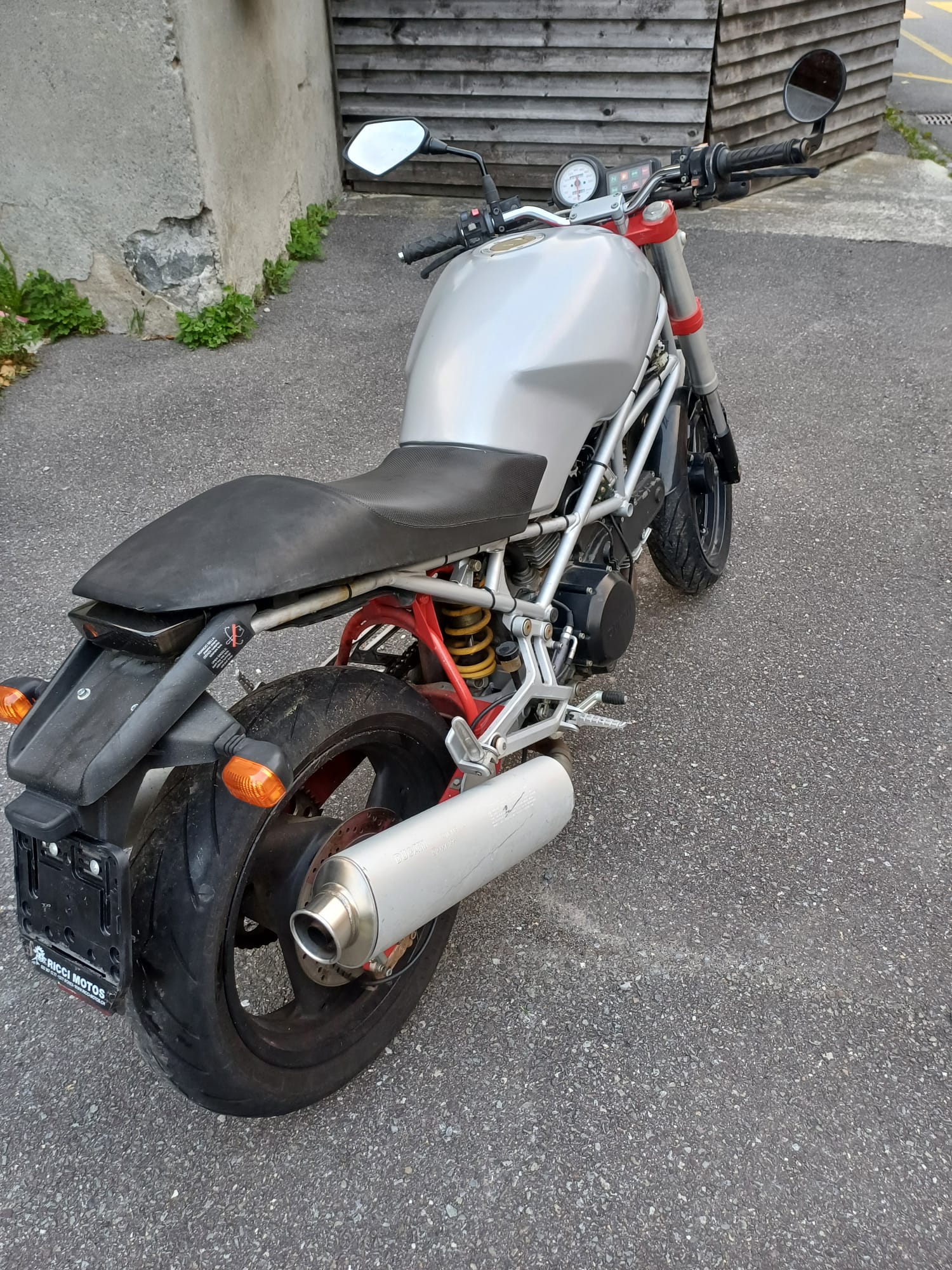 DUCATI Monster 600-image-3