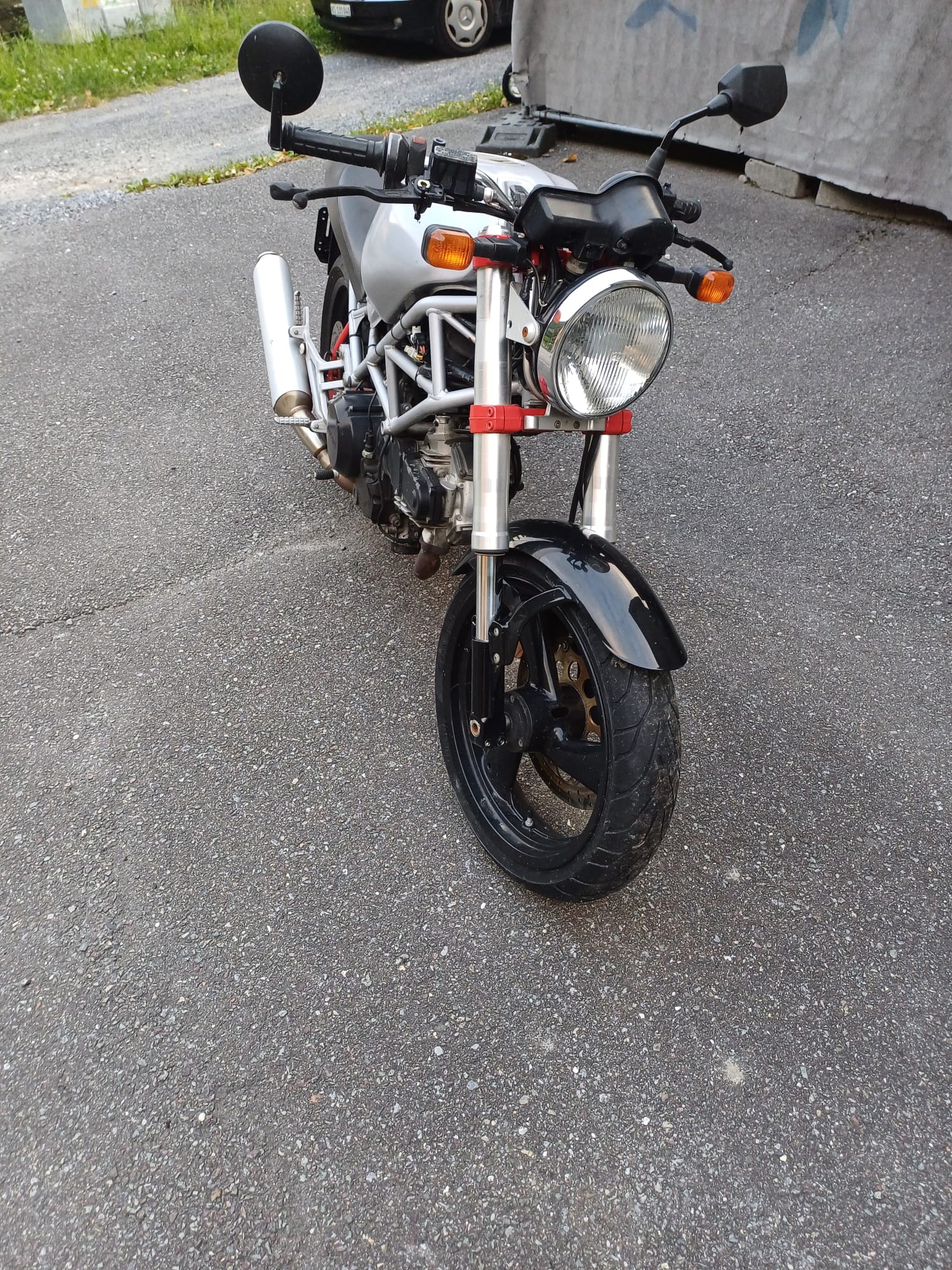 DUCATI Monster 600-image-8