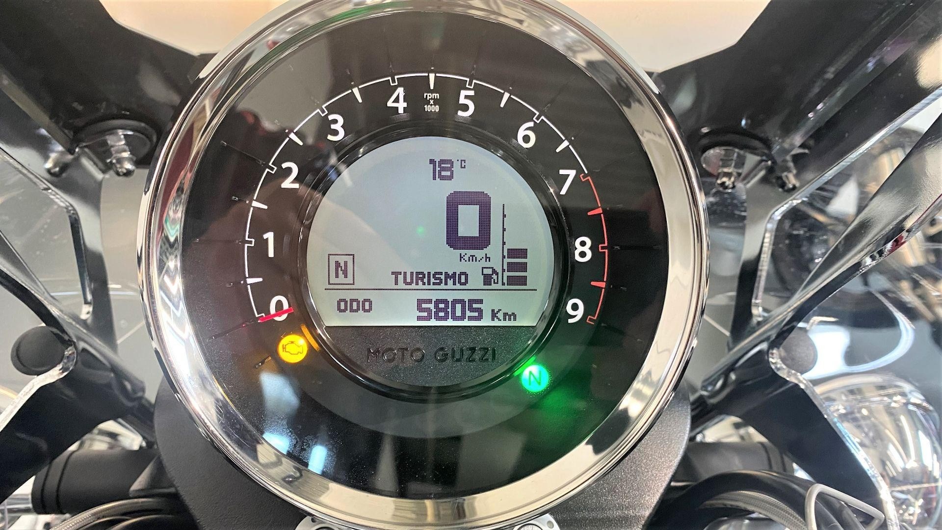 MOTO GUZZI California 1400 Touring-showroom-element-3