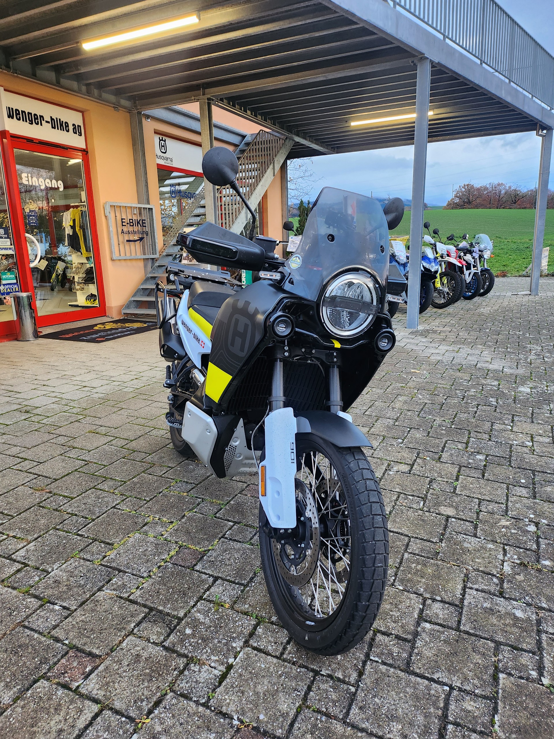 HUSQVARNA Norden 901-image-1