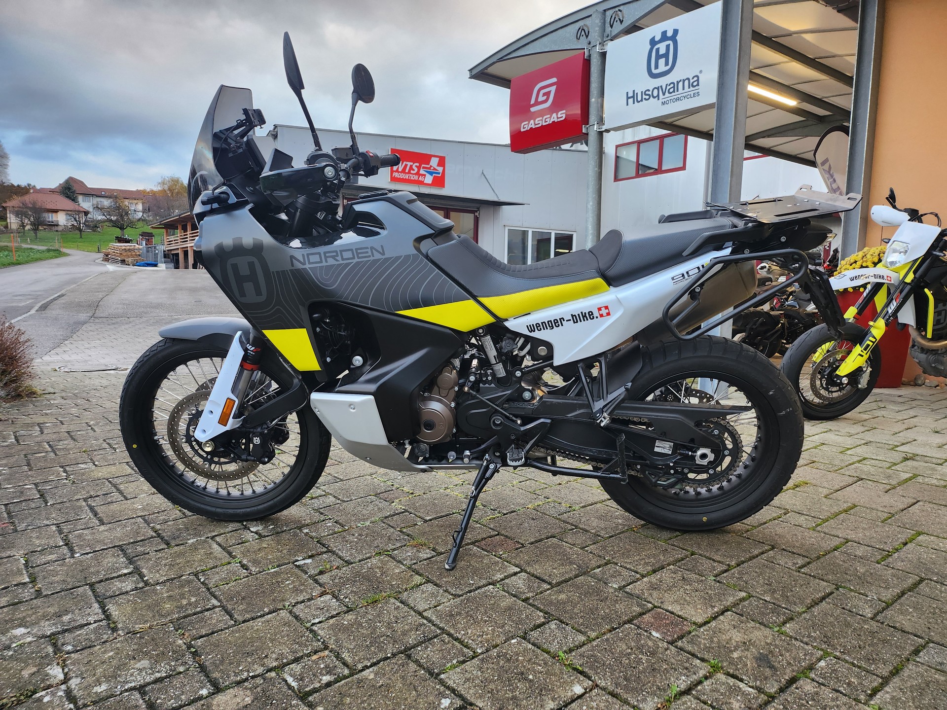 HUSQVARNA Norden 901-image-2
