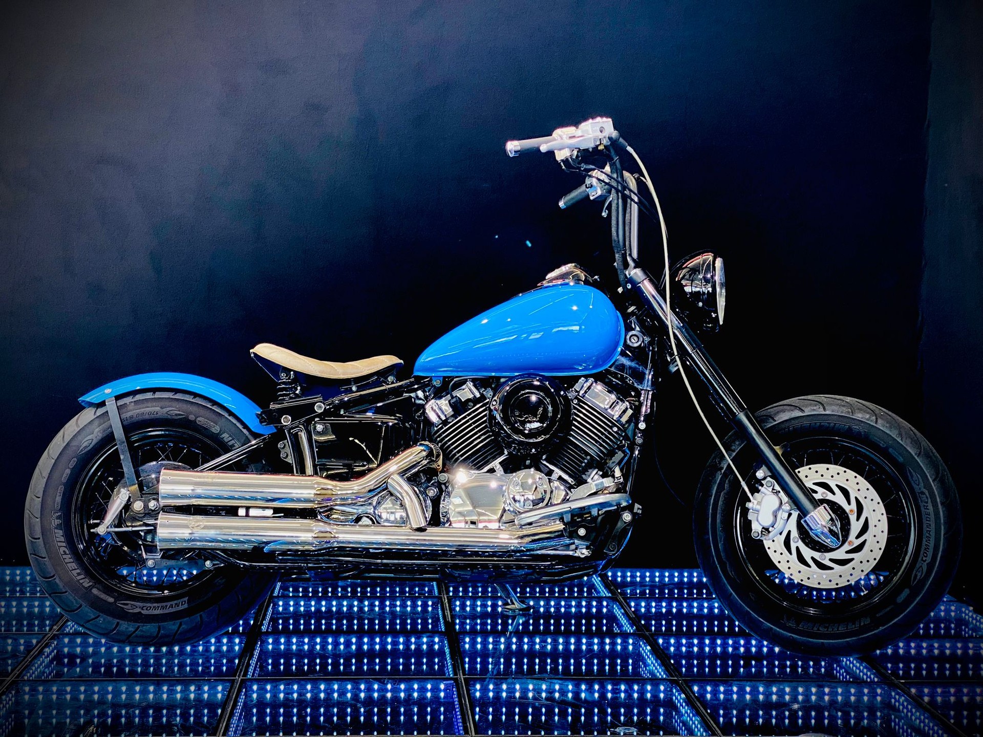 YAMAHA XVS 650 A Drag Star Classic-showroom-element-2