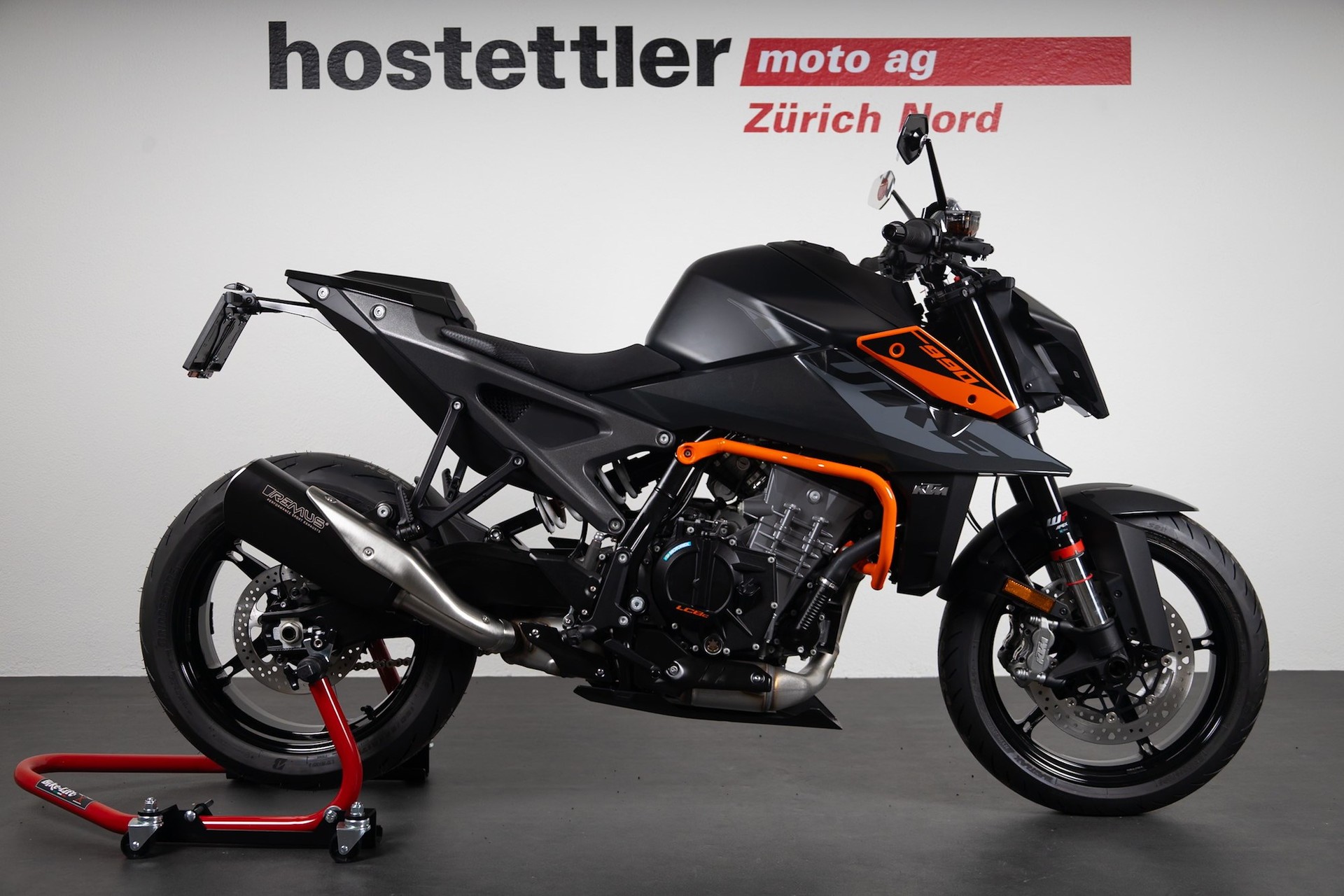KTM 990 Duke ABS Step two +-showroom-element-1