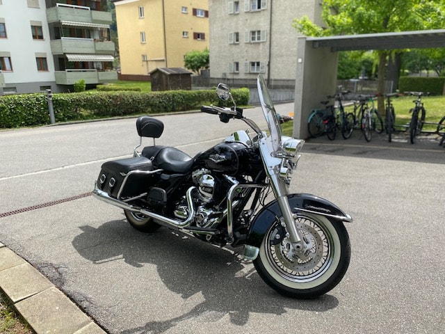HARLEY-DAVIDSON FLHRC Road King Classic 103 ABS-image-1