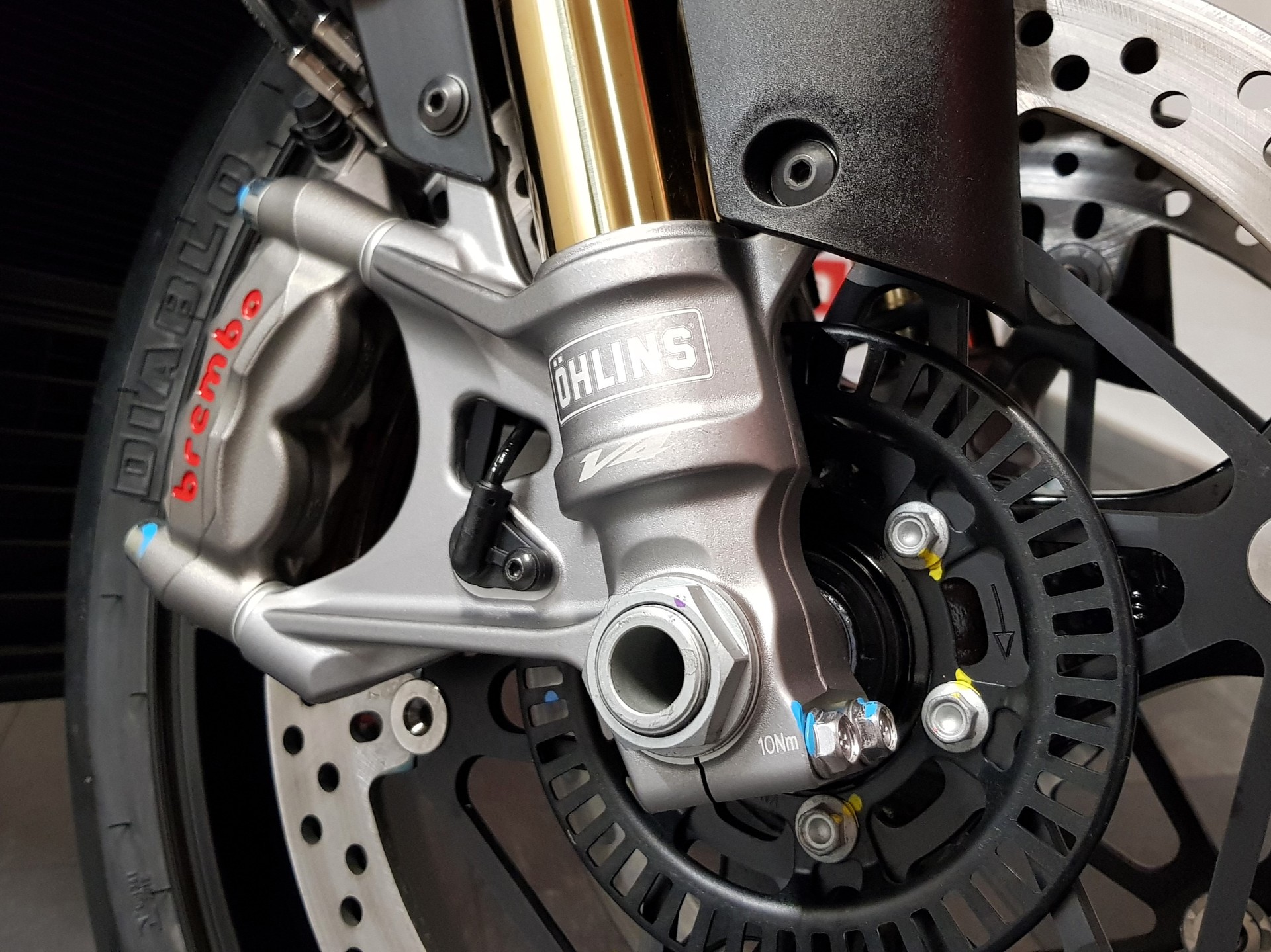 APRILIA Tuono V4 1100 E5+ Factory-image-6
