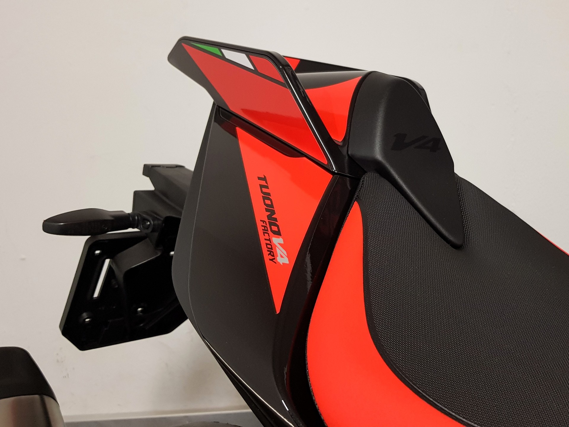APRILIA Tuono V4 1100 E5+ Factory-image-5