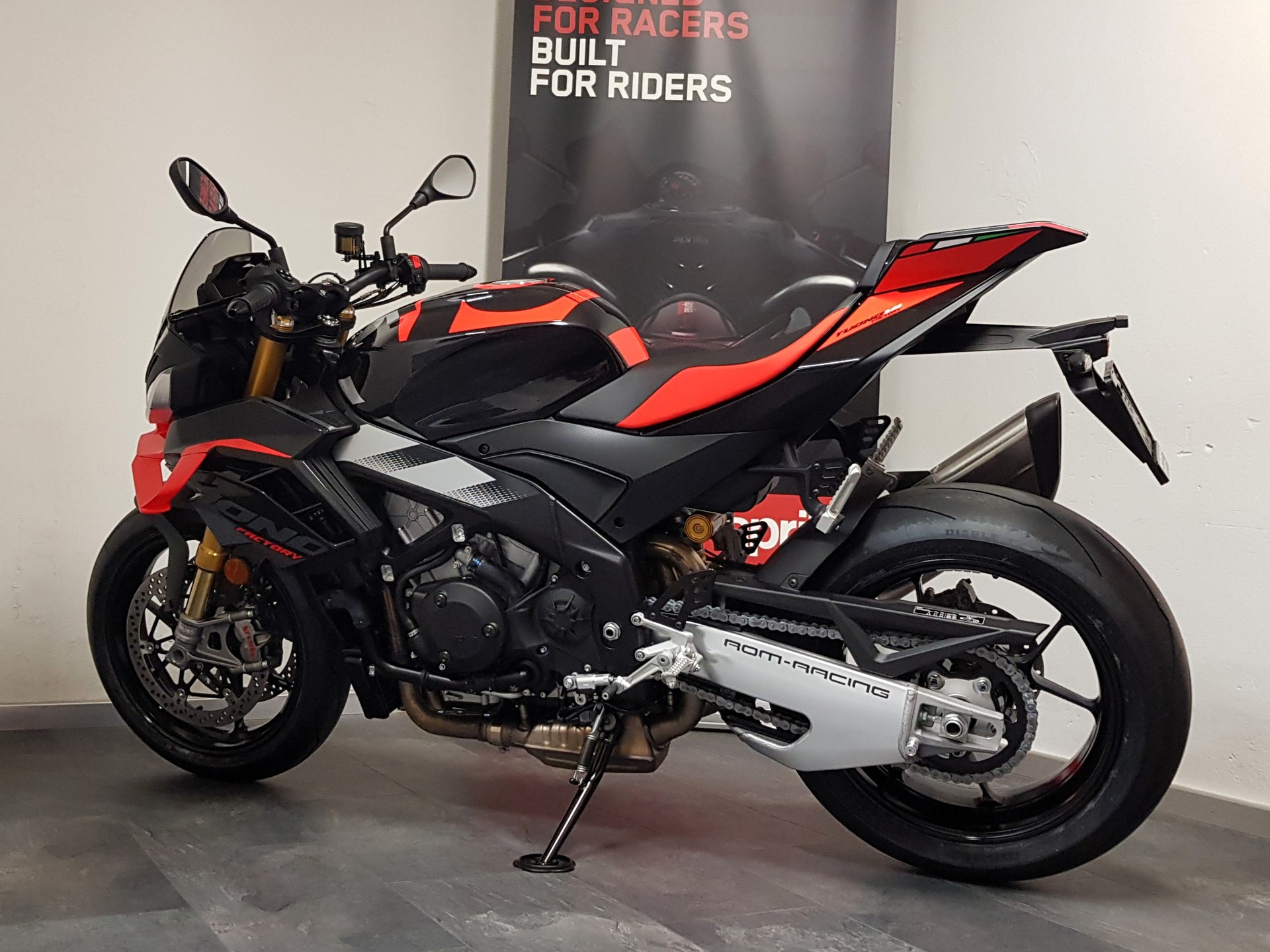 APRILIA Tuono V4 1100 E5+ Factory-image-3