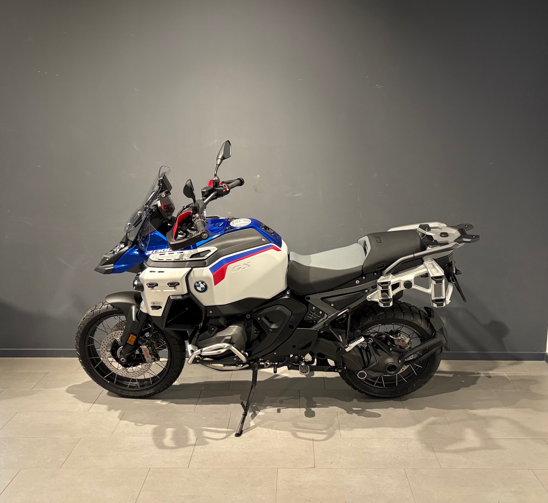 BMW R 1300 GS Adventure-showroom-element-3