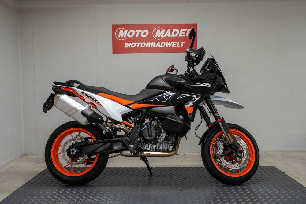 KTM 890 SMT-showroom-element-1