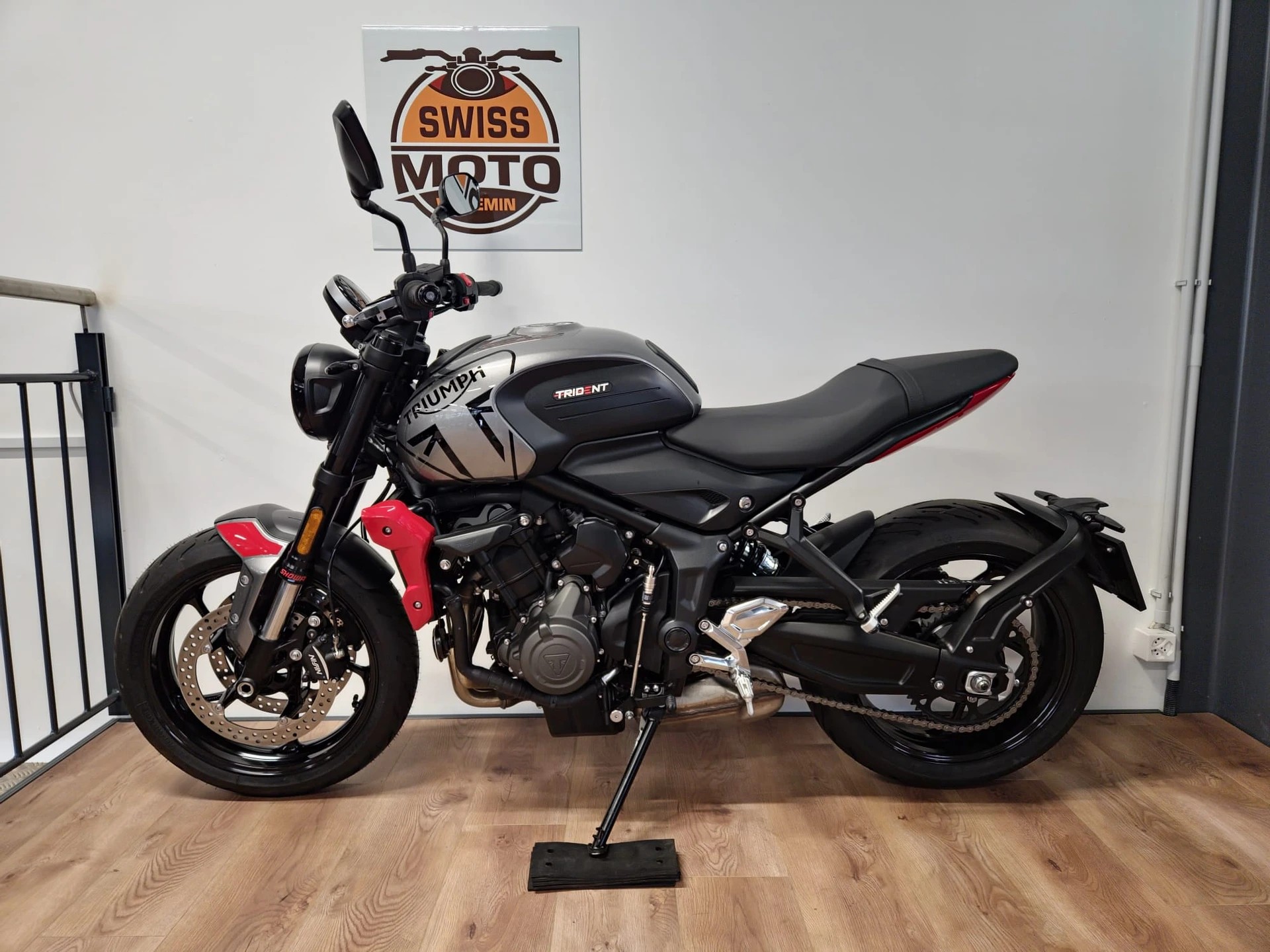 TRIUMPH Trident 660-showroom-element-1