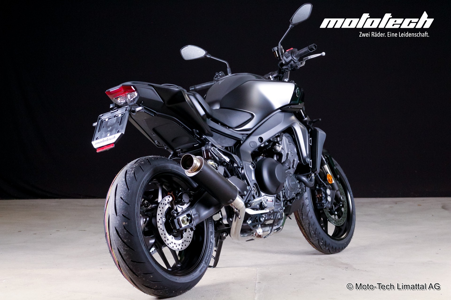 YAMAHA MT-09 (35kW)-showroom-element-2