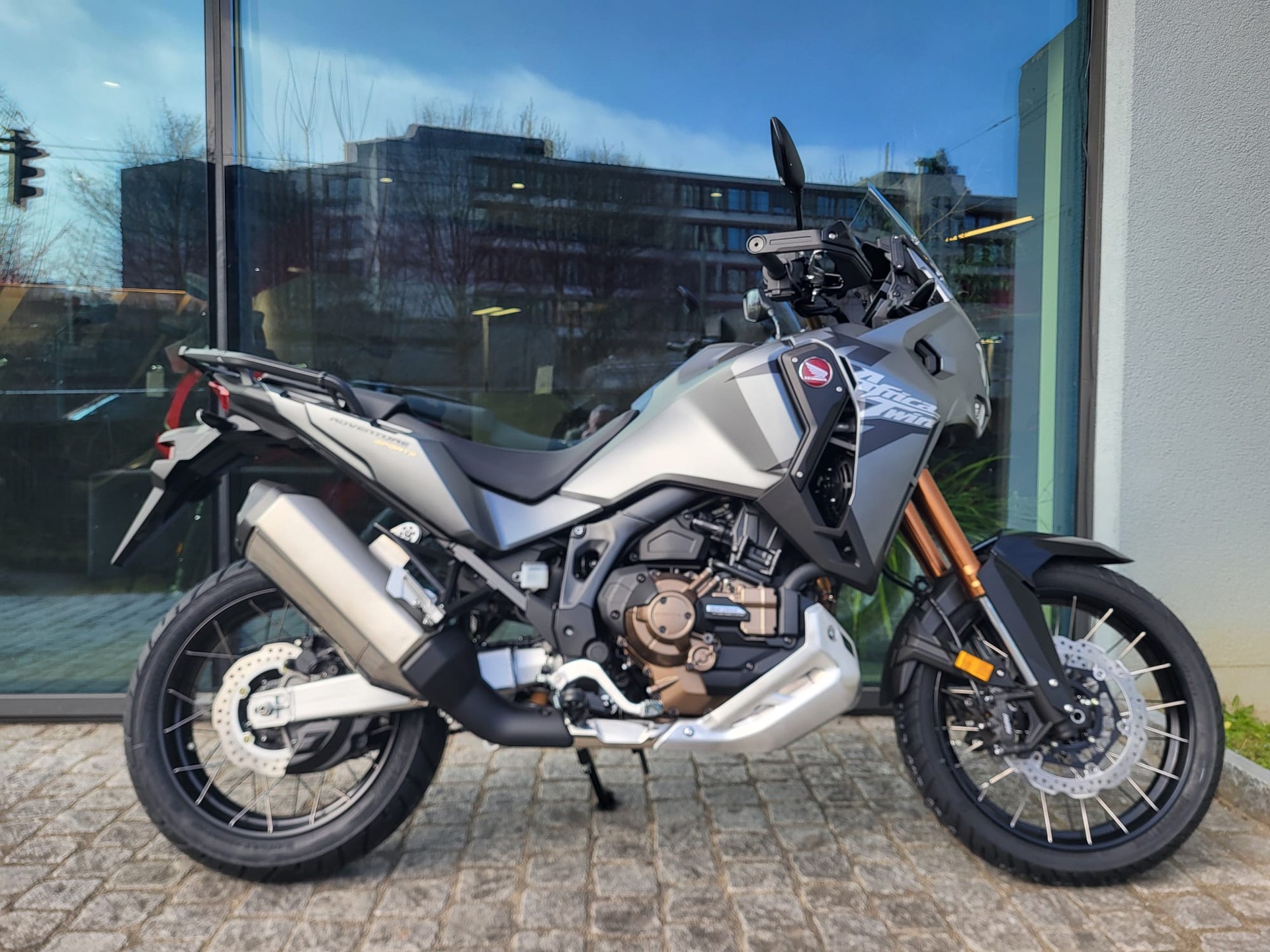 HONDA CRF 1100 DCT Africa Twin Adventure Sports-showroom-element-1