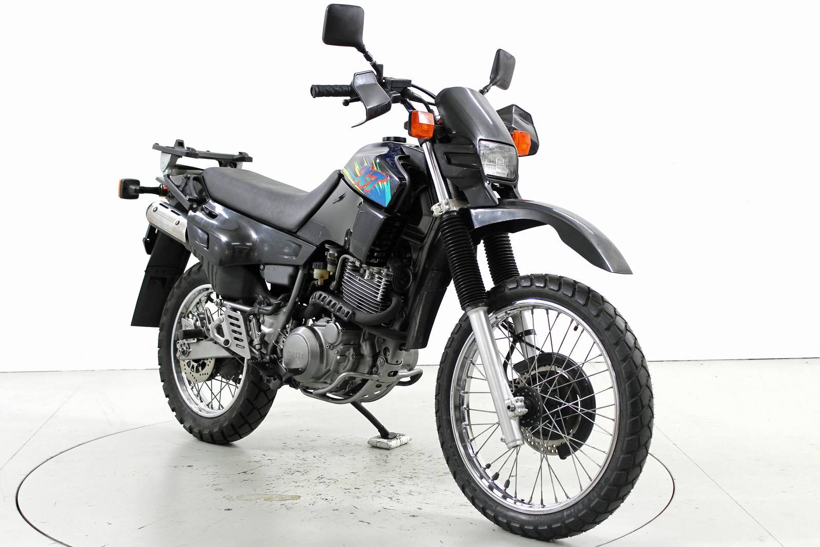 YAMAHA XT 600 E-showroom-element-1