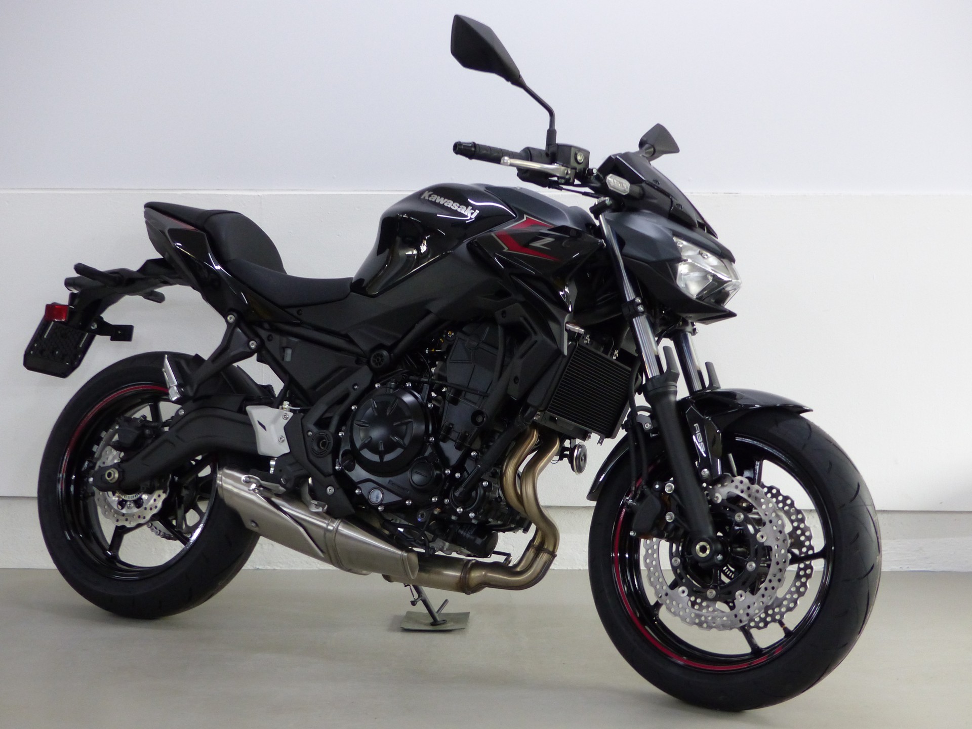 KAWASAKI Z 650 ABS 35kW MY25-image-1