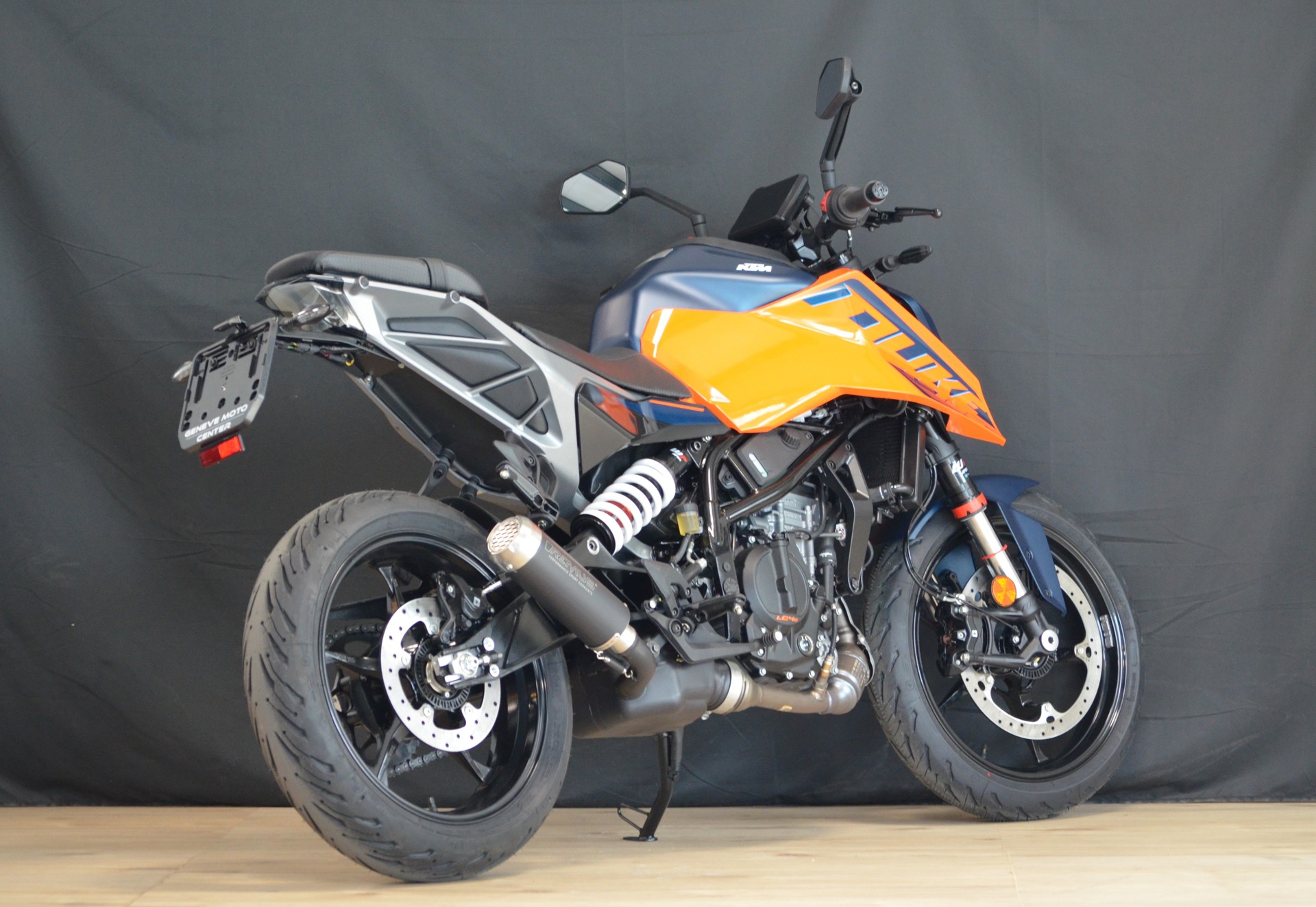 KTM 125 Duke-showroom-element-2