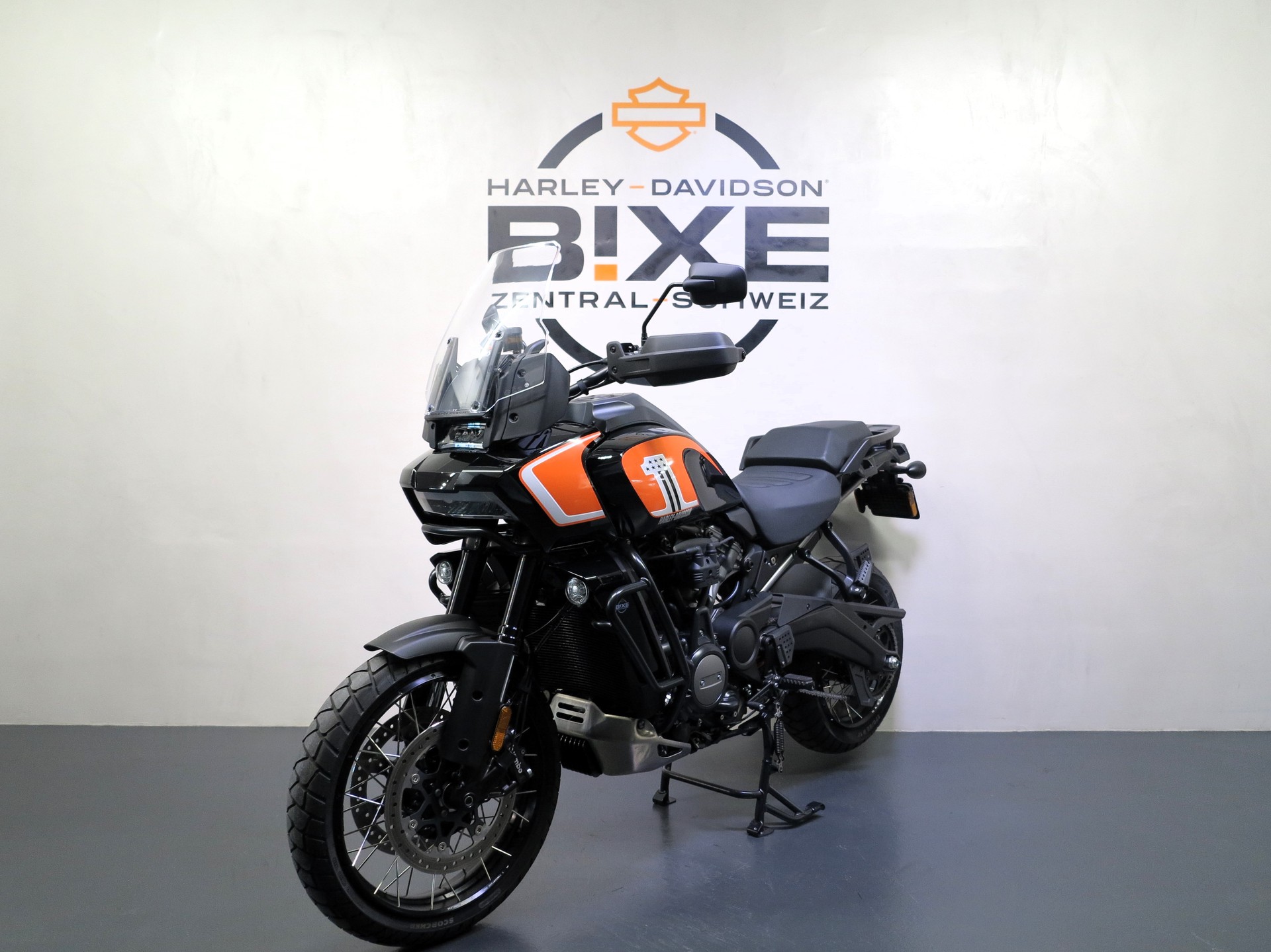 HARLEY-DAVIDSON RA Pan America 1250 Special-showroom-element-1