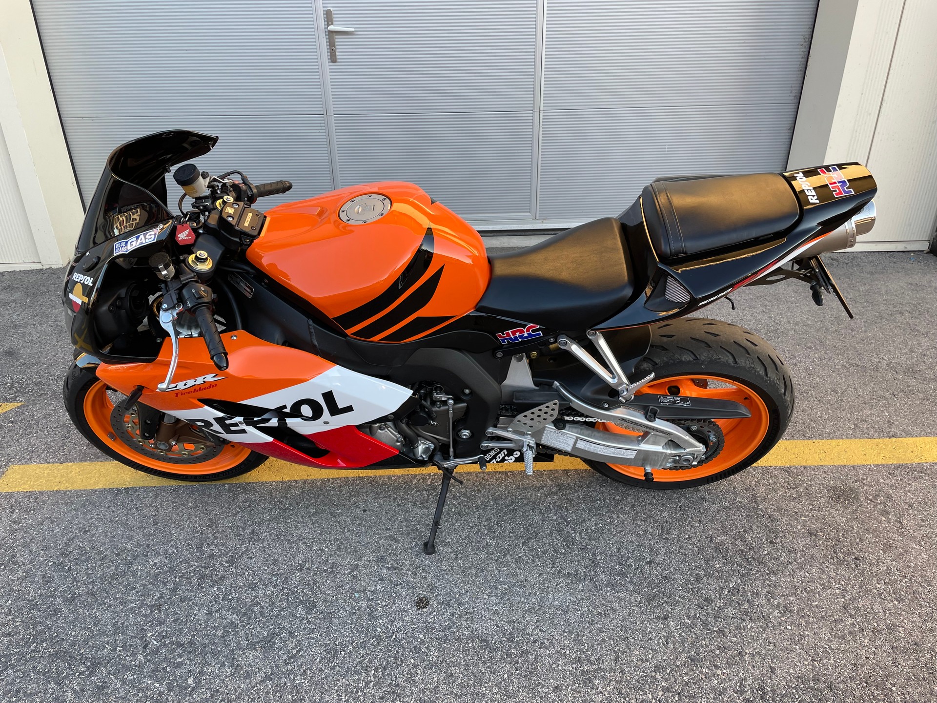 HONDA CBR 1000 RR Repsol-image-2