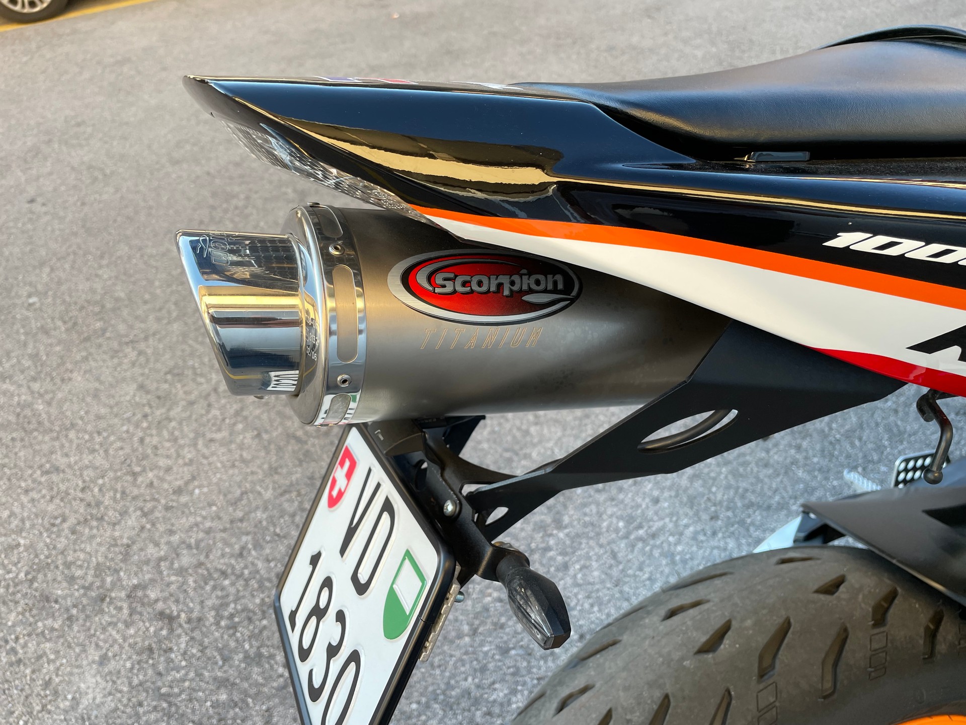 HONDA CBR 1000 RR Repsol-image-5