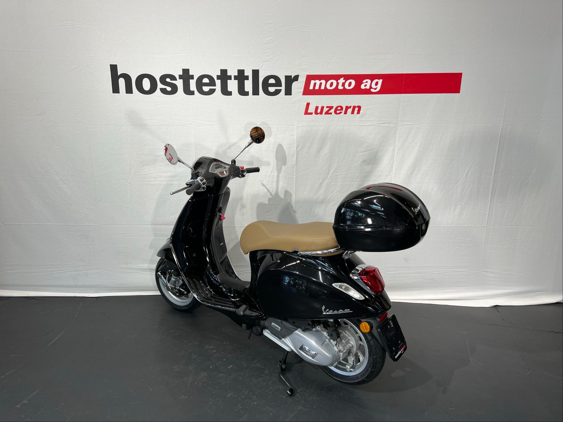PIAGGIO Vespa Primavera-showroom-element-3