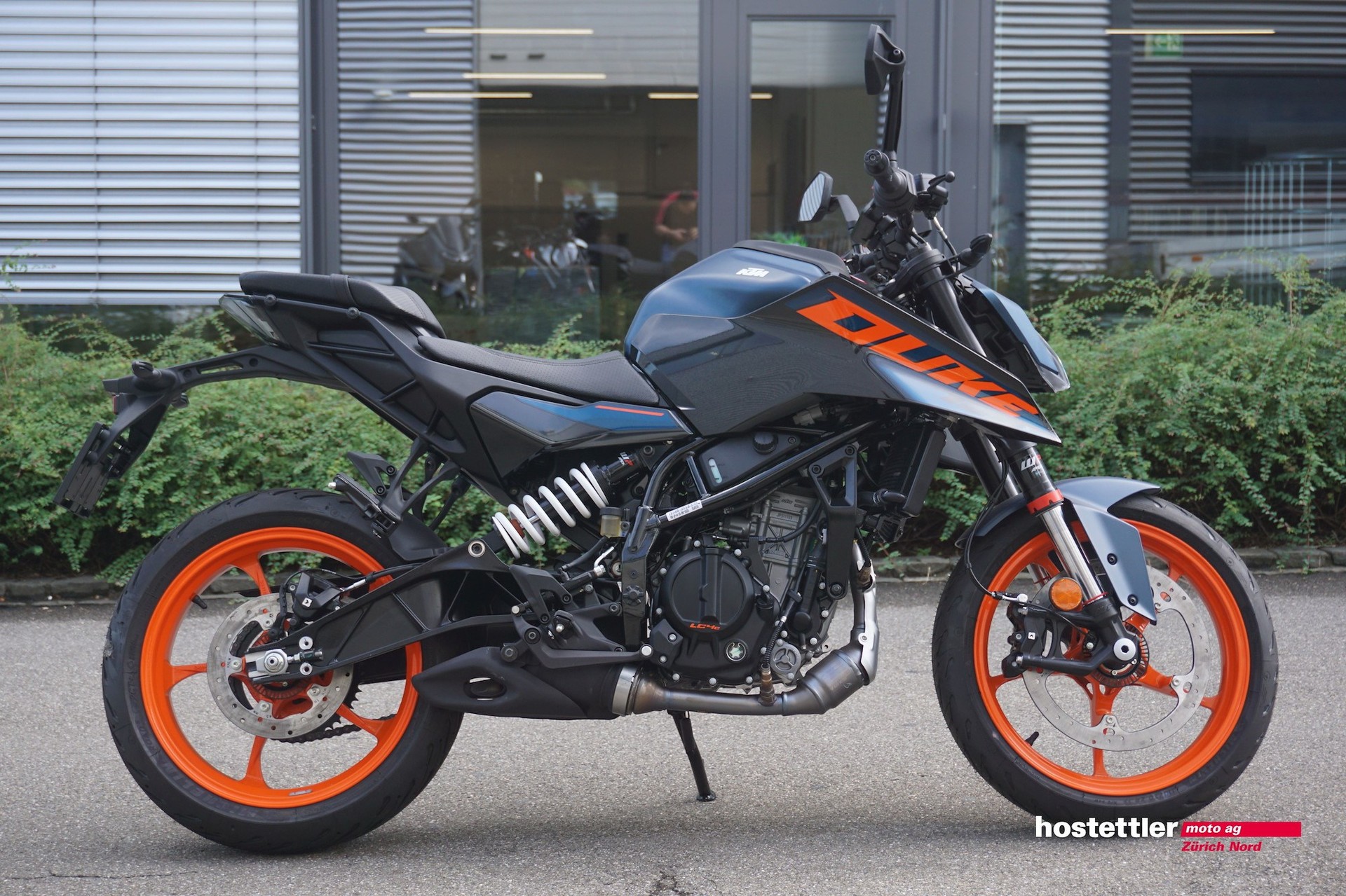 KTM 125 Duke ABS-showroom-element-1