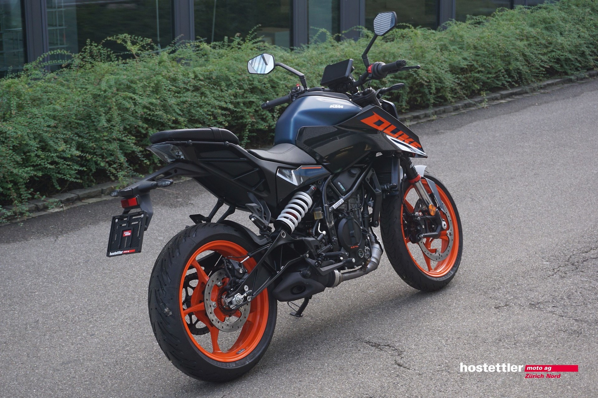 KTM 125 Duke ABS-showroom-element-2