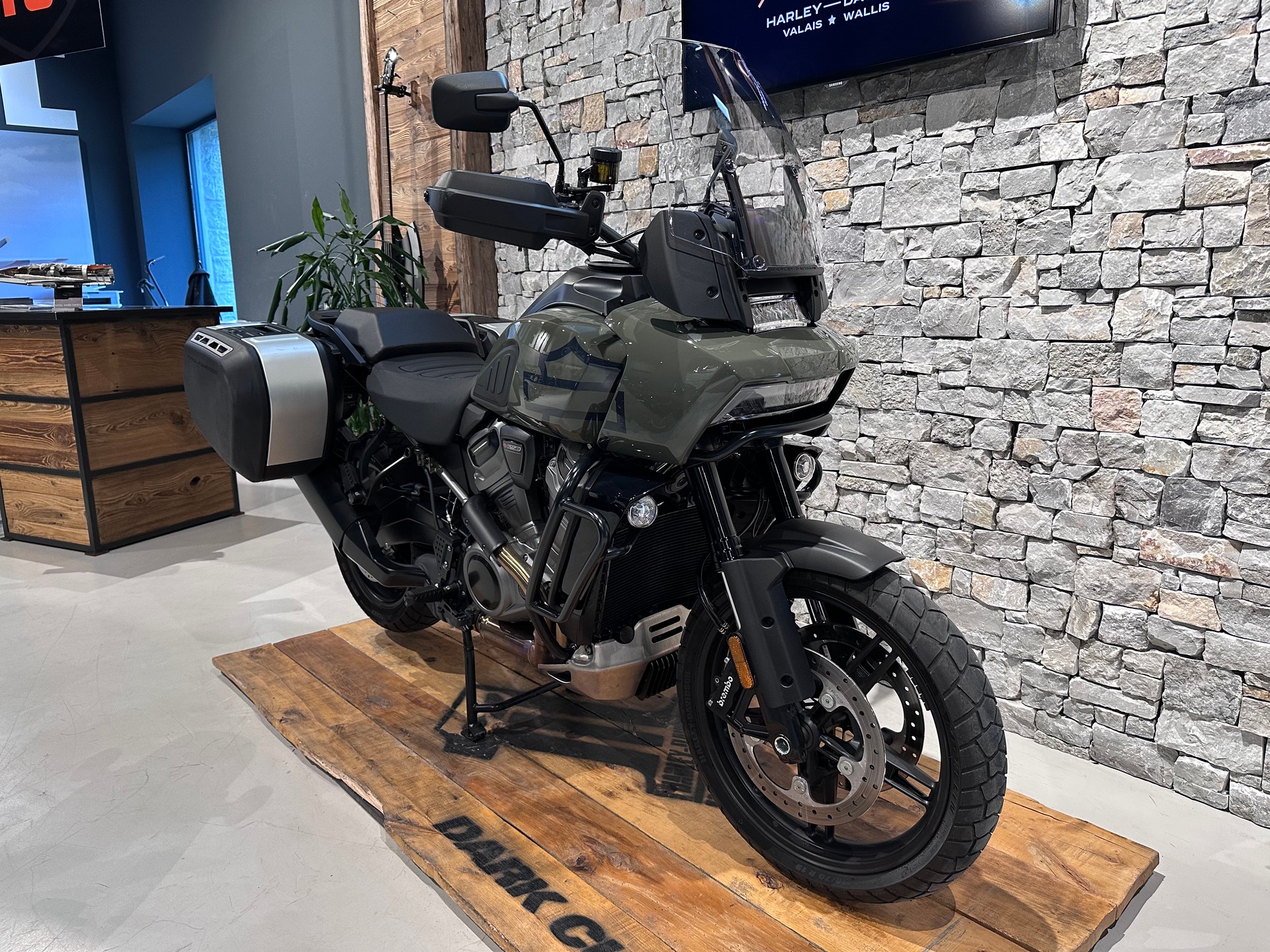 HARLEY-DAVIDSON RA Pan America 1250 Special-showroom-element-1