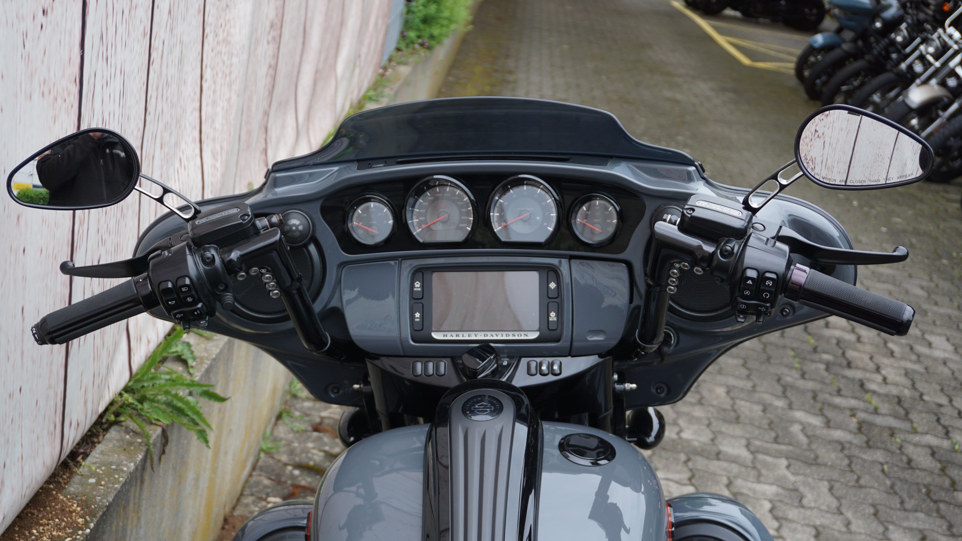 HARLEY-DAVIDSON FLHXSE Street Glide ABS CVO 117-image-7