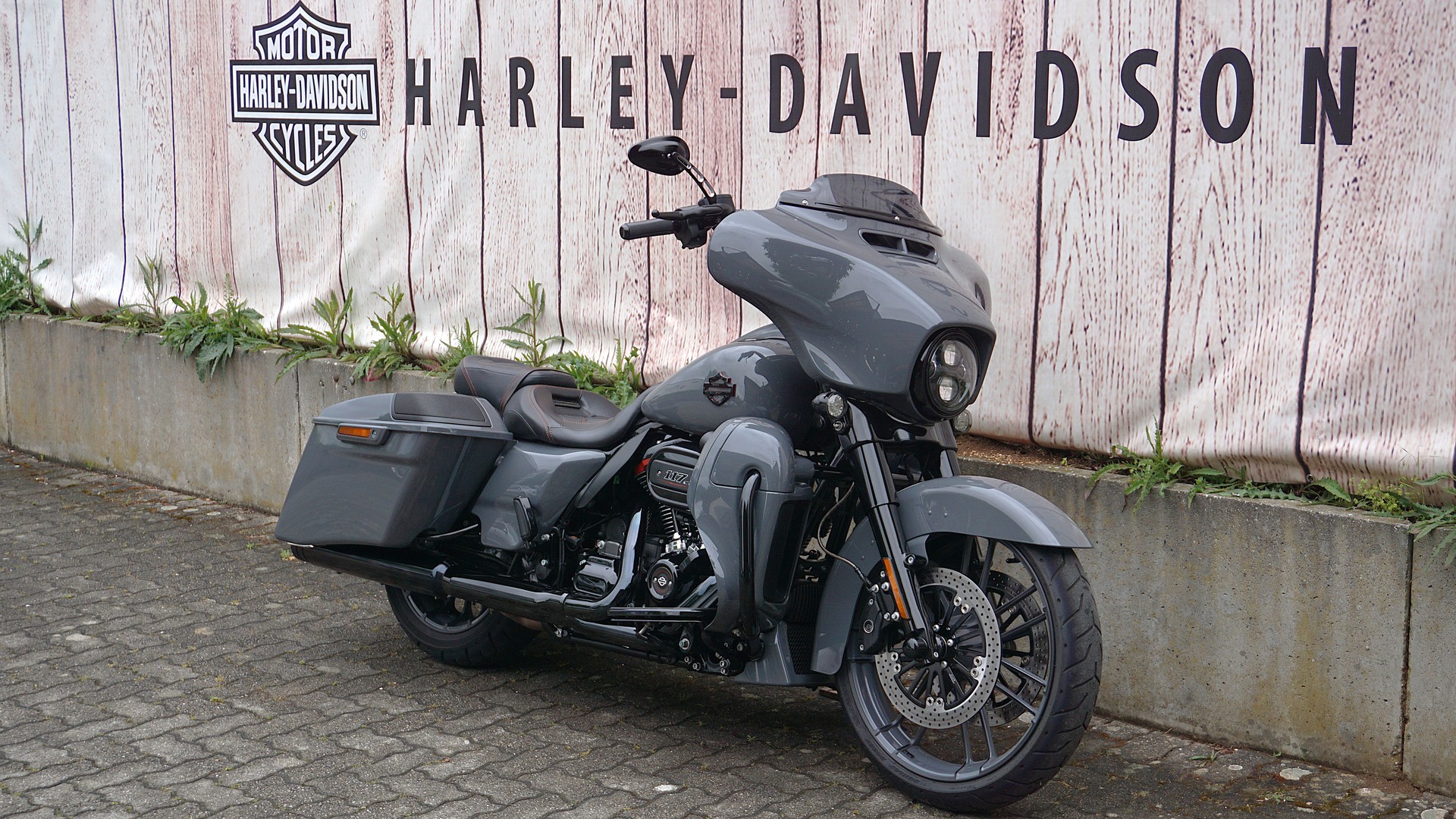 HARLEY-DAVIDSON FLHXSE Street Glide ABS CVO 117-image-1