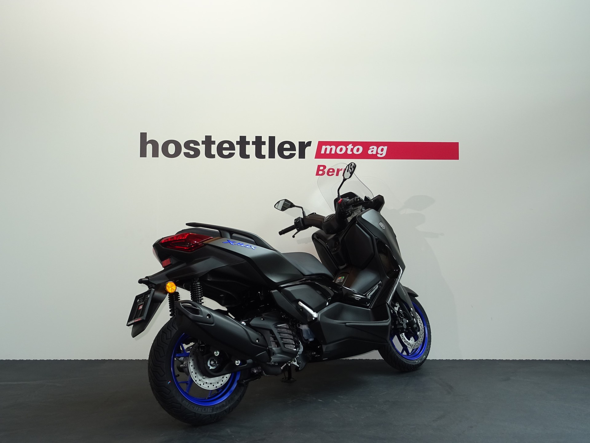 YAMAHA X-MAX-showroom-element-2