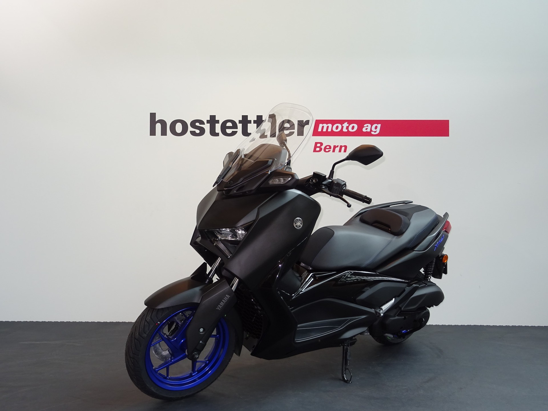 YAMAHA X-MAX-showroom-element-3