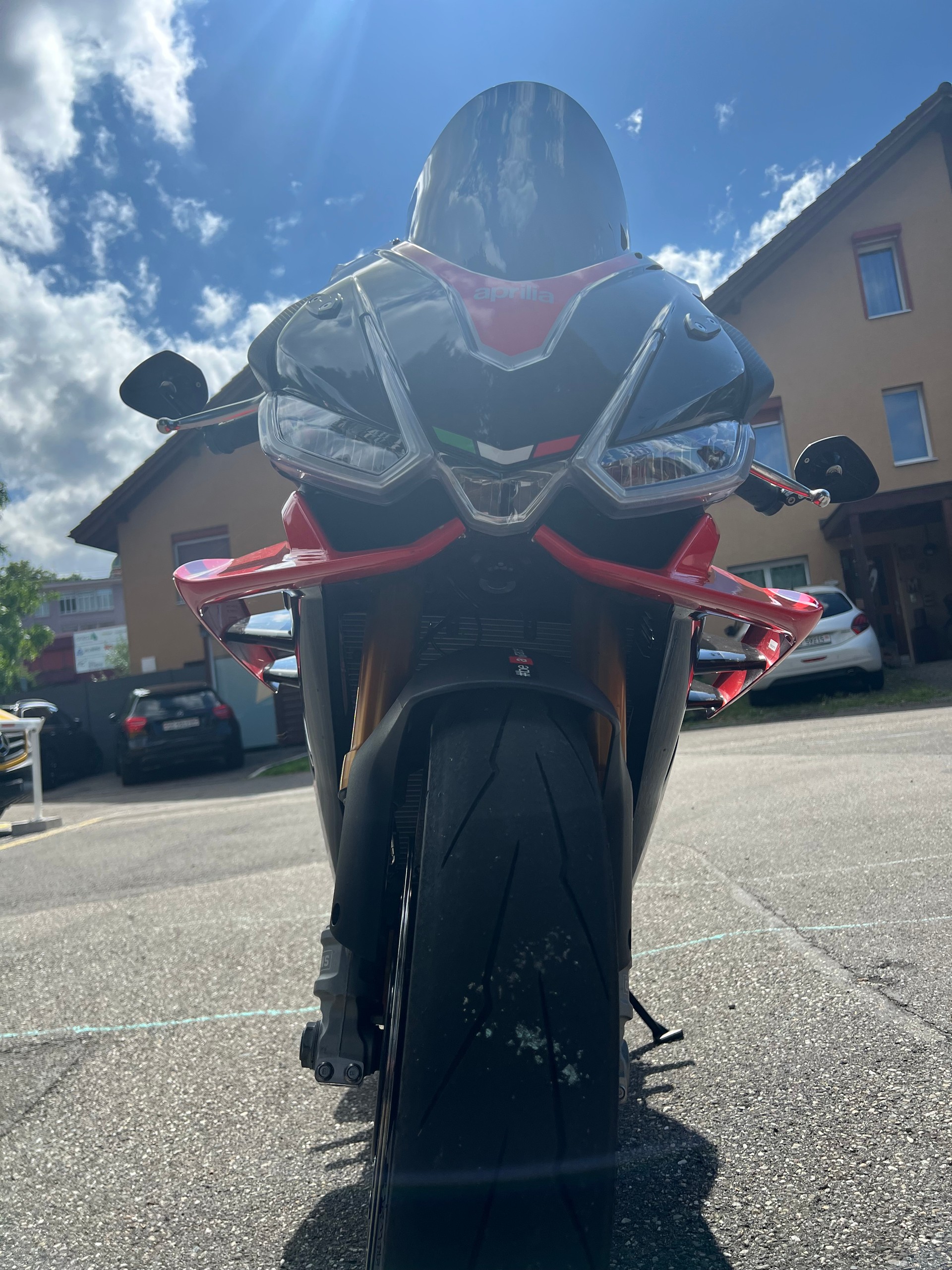 APRILIA RSV4 1100 Factory-image-5