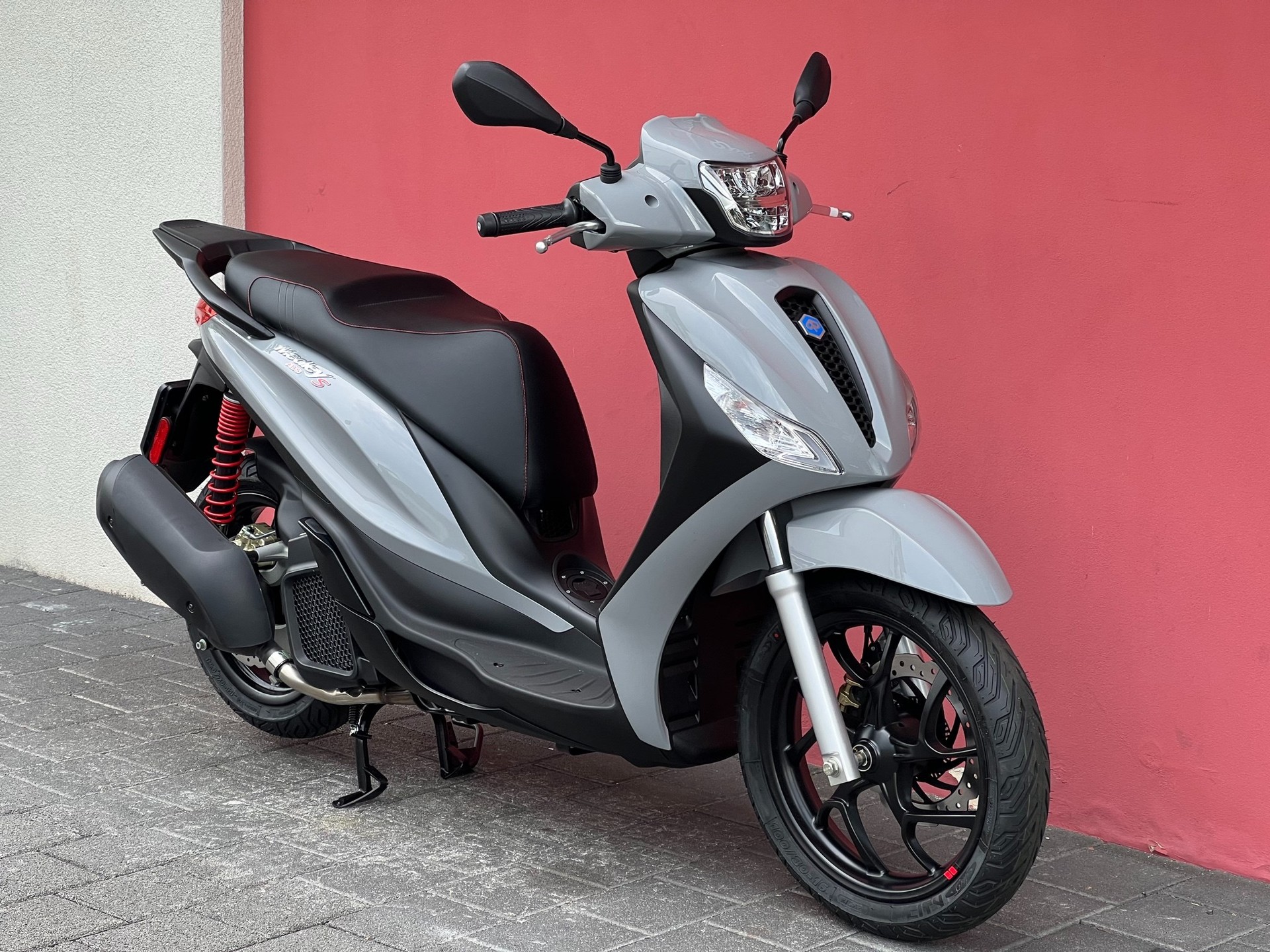 PIAGGIO Medley 125 Sport-showroom-element-1