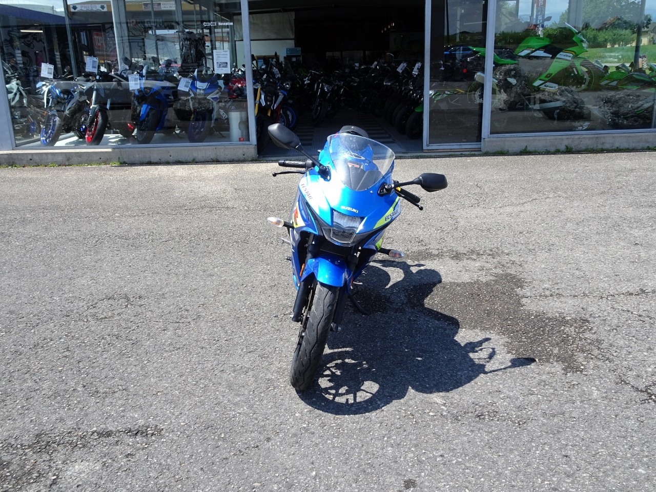 SUZUKI GSX-R 125-showroom-element-2
