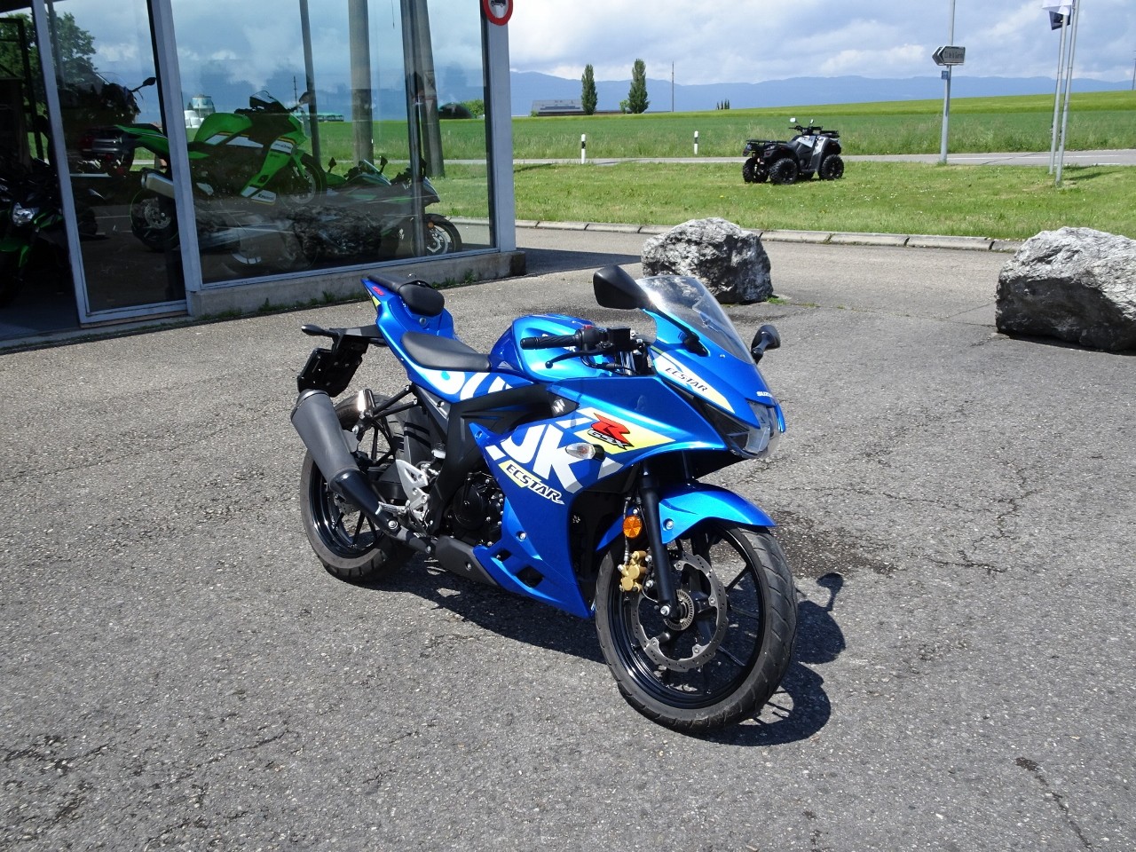 SUZUKI GSX-R 125-showroom-element-1
